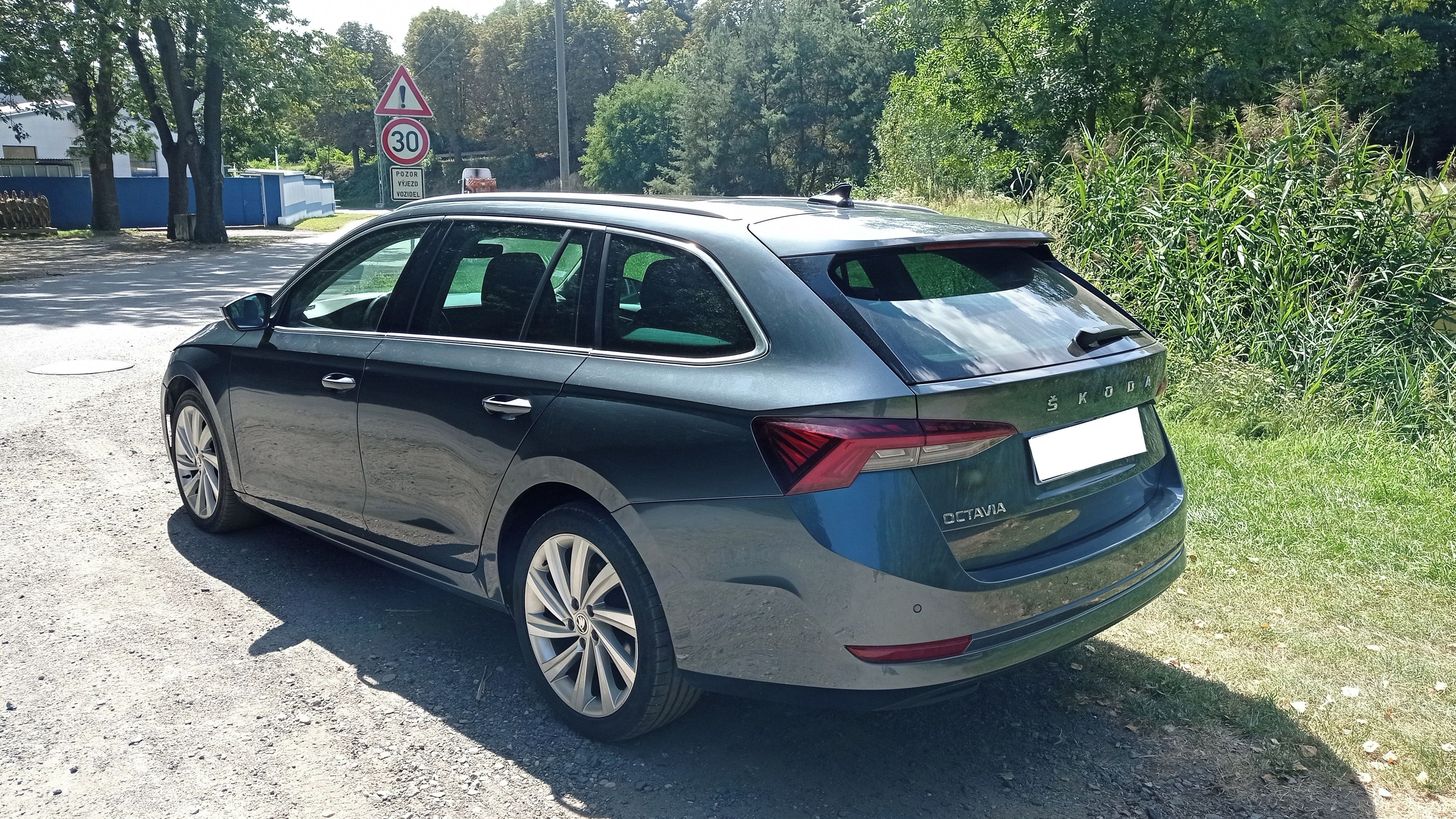 Škoda Octavia, 2,0TDi Style 110 KW Automat - fotka 5