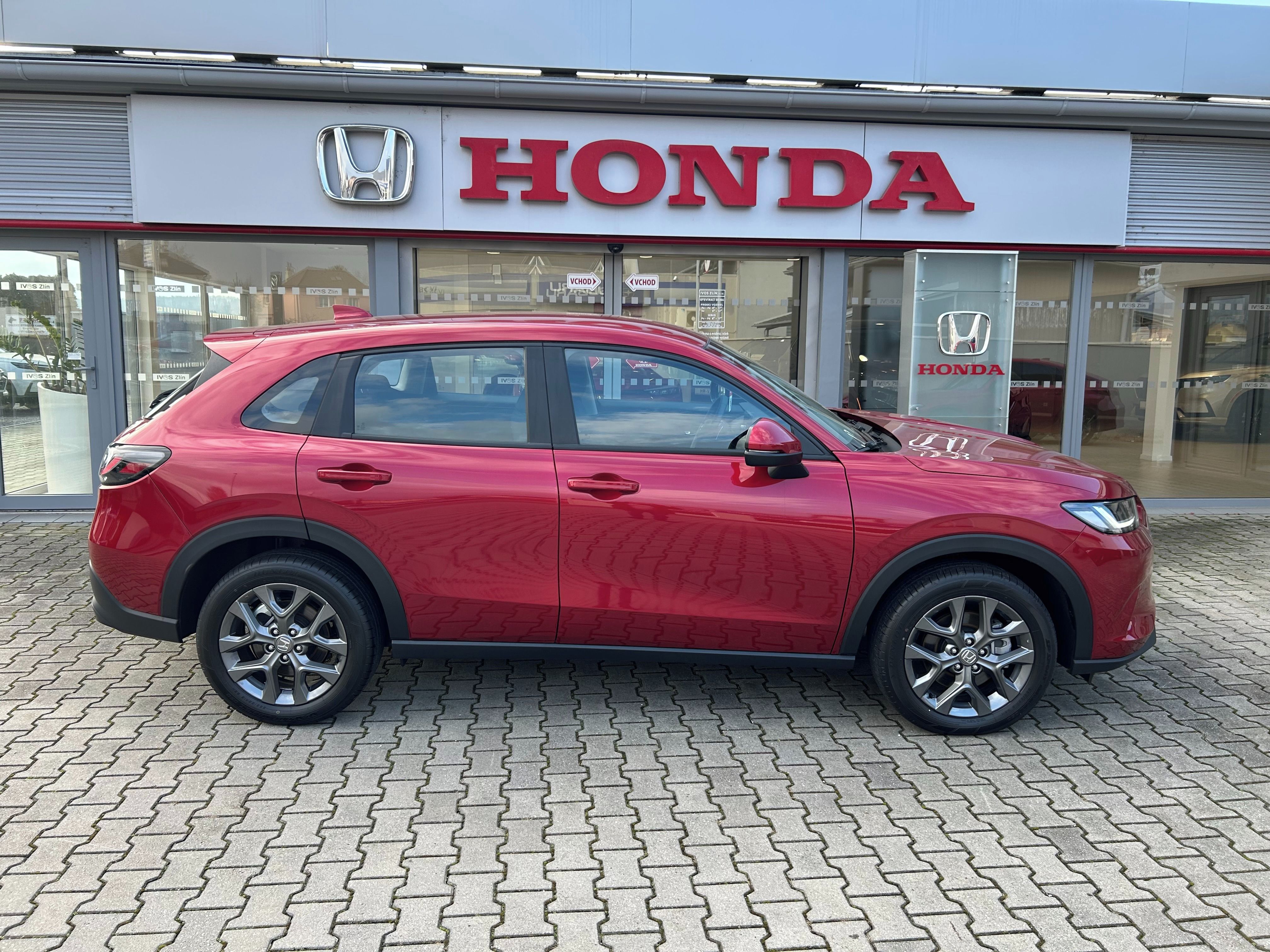 Honda ZR-V, 2.0 e:HEV ELEGANCE RADIANT RED - fotka 5