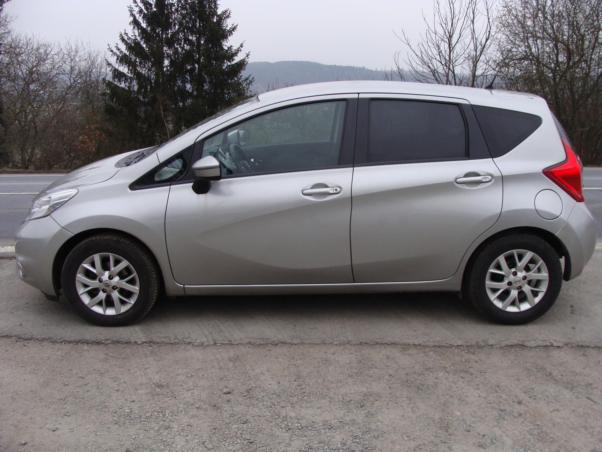 Nissan Note, 1.5 DCi, 66 kW, klimatizace - fotka 2