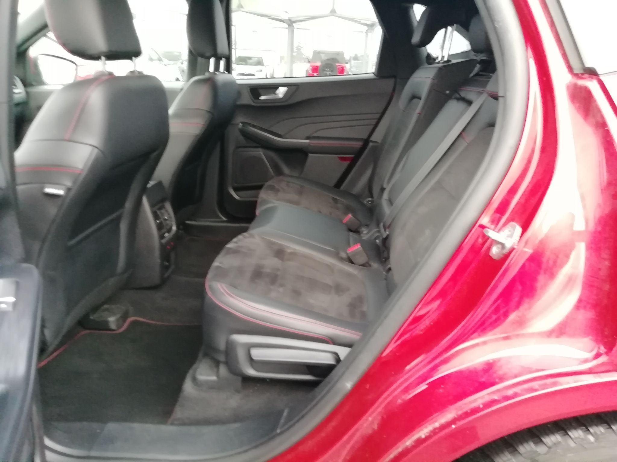 Ford Kuga, 2,5 HEV FWD CVT ST-Line X - fotka 6