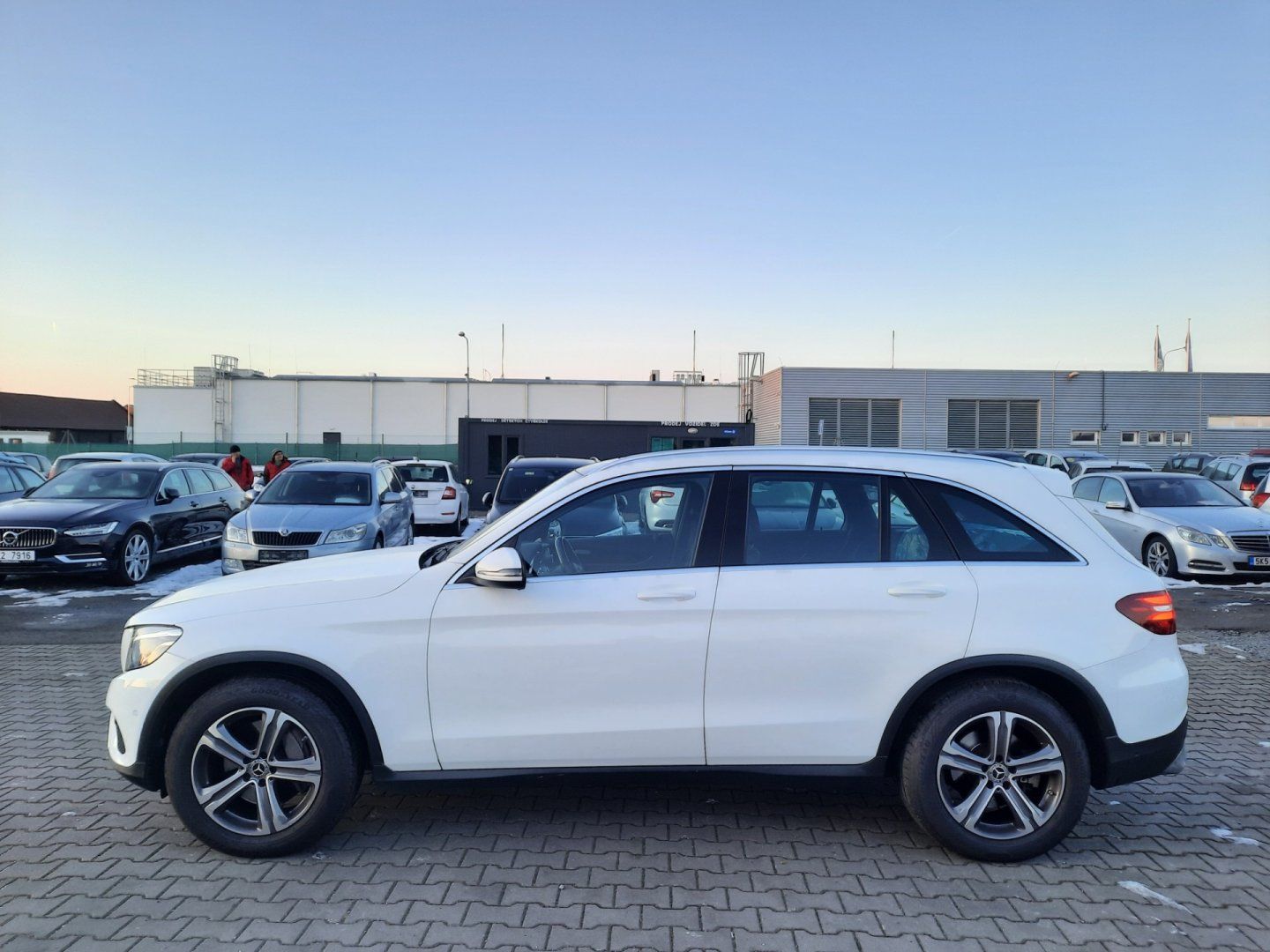 Mercedes-Benz GLC, 220 D *125kW* 4MATIC*PANO*TAŽ* - fotka 5