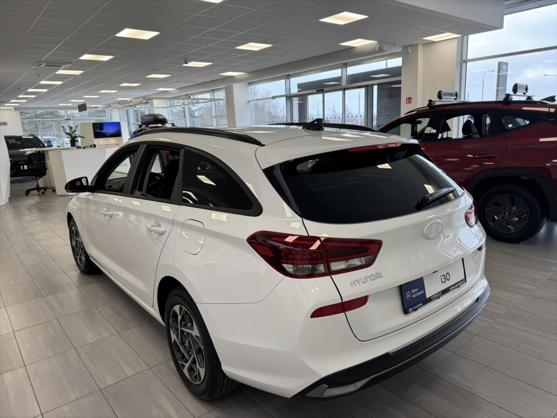 Hyundai i30, 1,6 T-GDI DCT GO CZECH - fotka 4