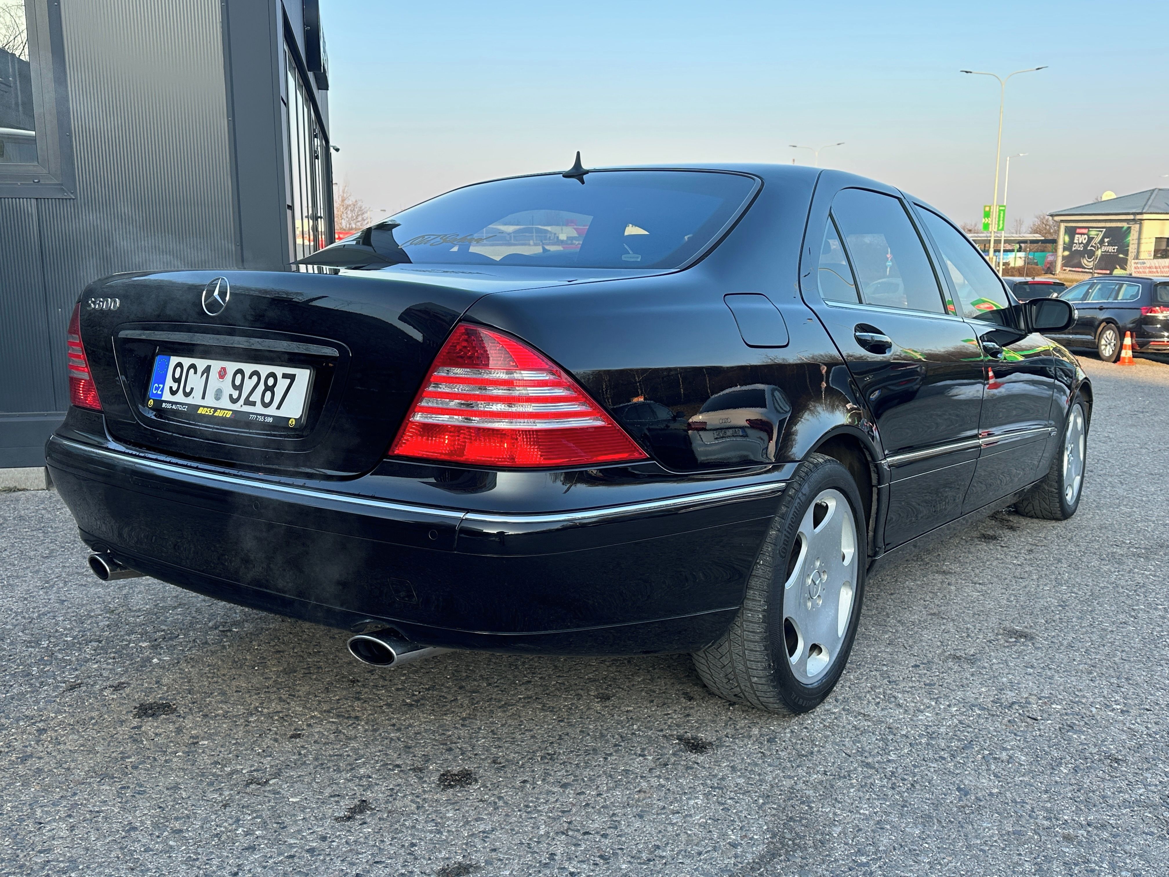 Mercedes-Benz Třídy S, Mercedes-Benz S 600 2003 - fotka 6
