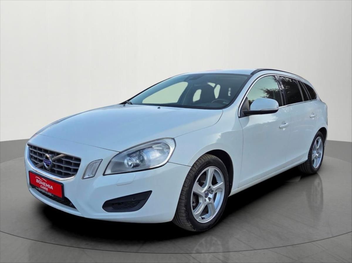 Volvo V60, 2,0 120 KW D5 Automat tažné - fotka 3