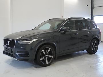 2.0 D5 173 kW MOMENTUM AWD