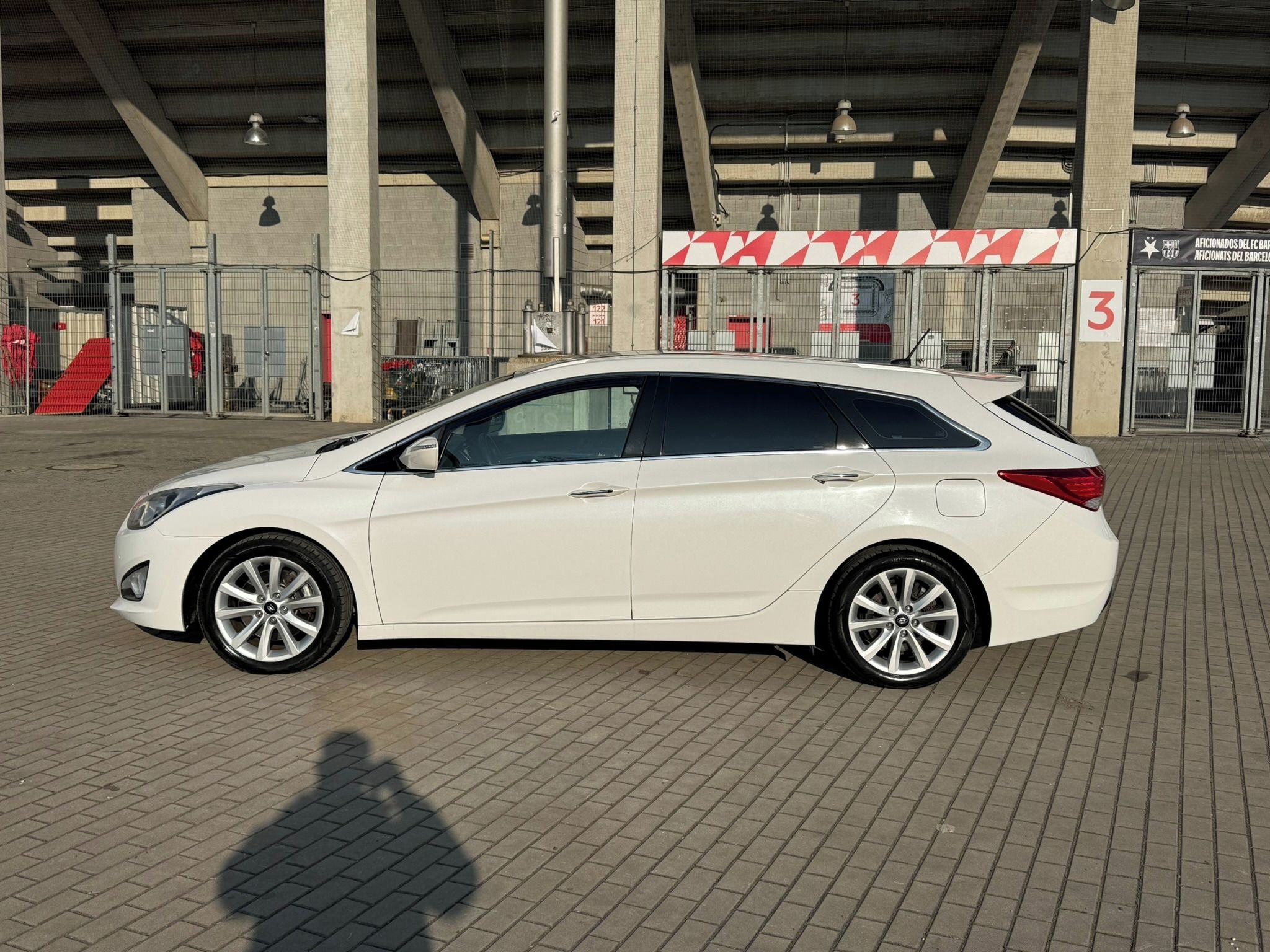 Hyundai i40, 1.7CRDi, 100kw L+Z Pneu - fotka 2