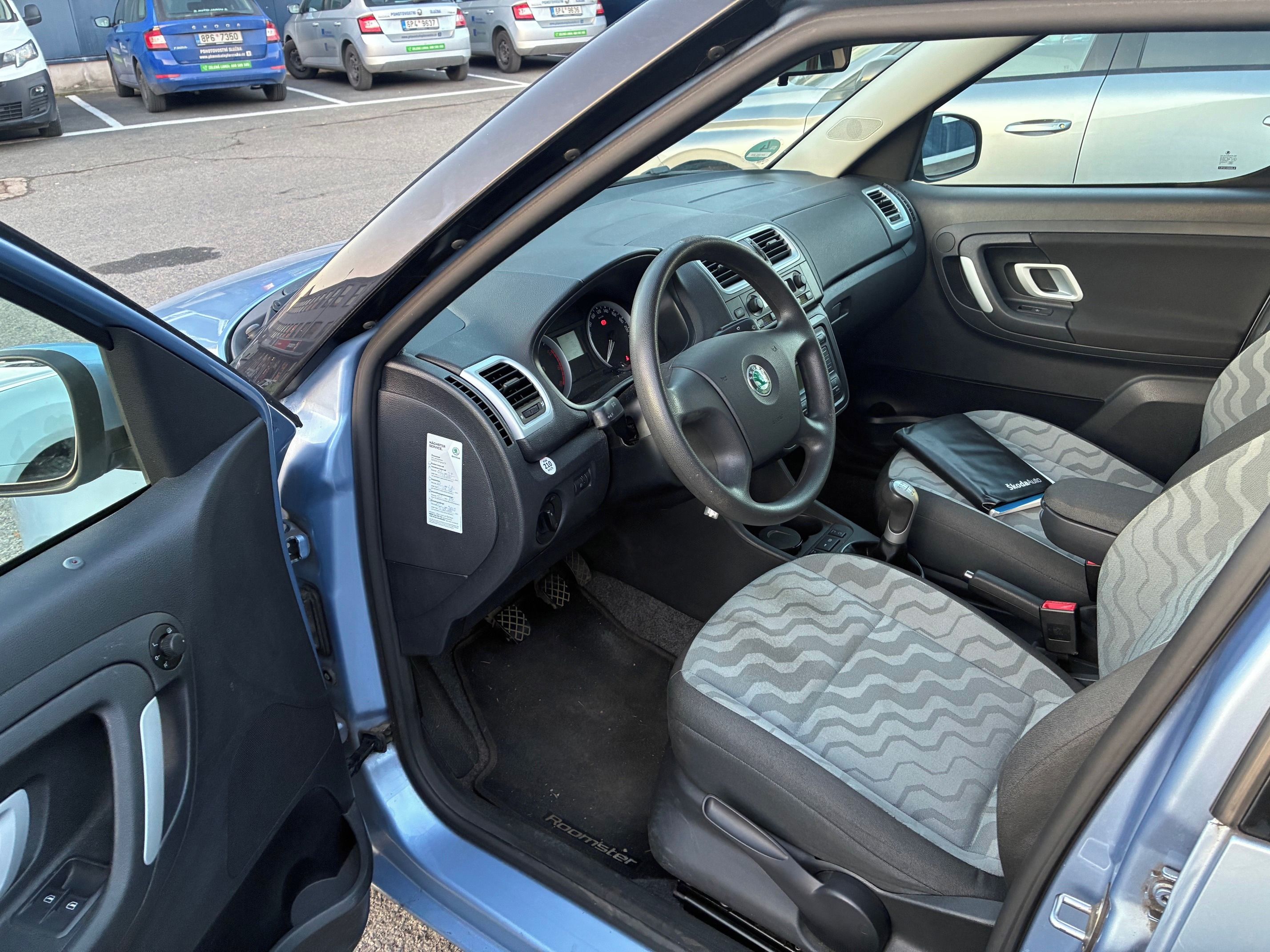 Škoda Roomster, 1,4i 16V Style Plus po STK - fotka 3