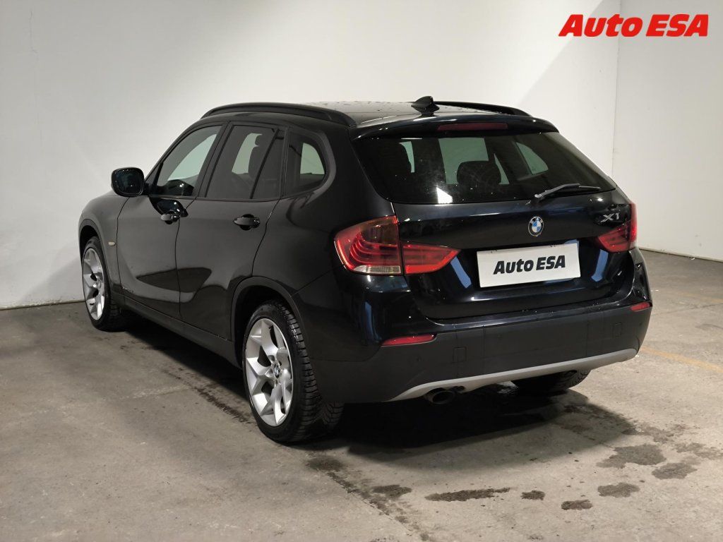BMW X1, 2.0d xDrive20d,Navi,bixen - fotka 4