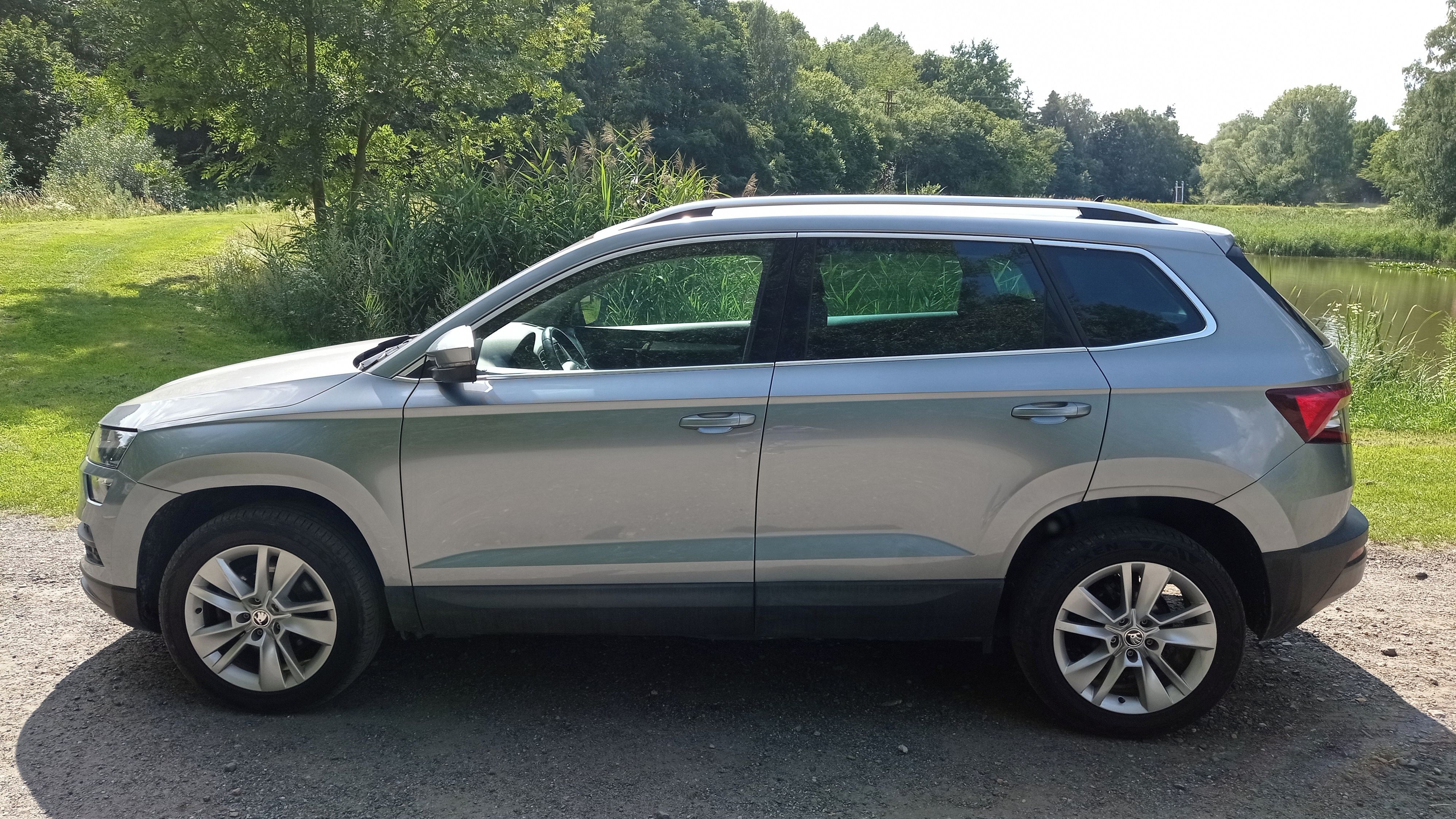 Škoda Karoq, 1,6 TDi 85KW Automat - fotka 2