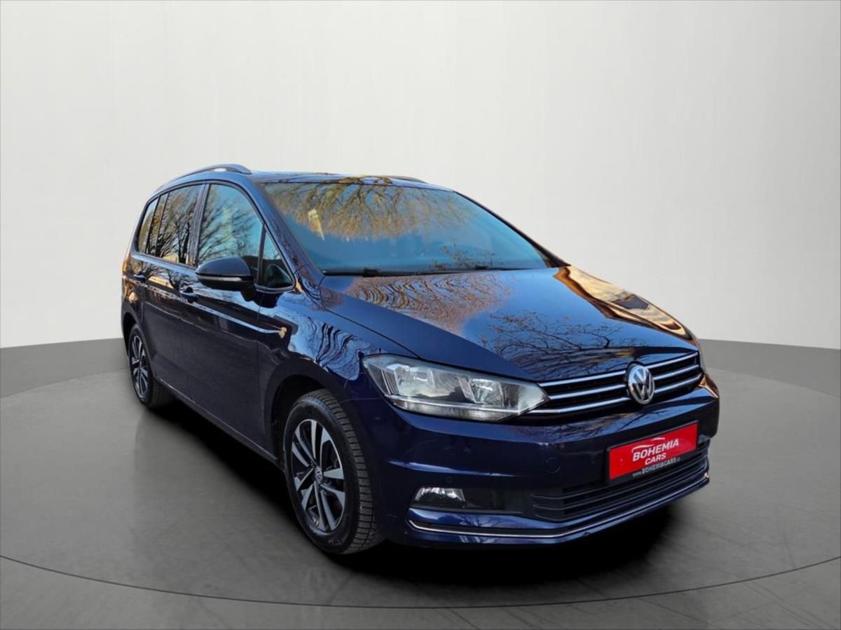 Volkswagen Touran, 2,0 TDI 110 kW DSG 7 míst LED