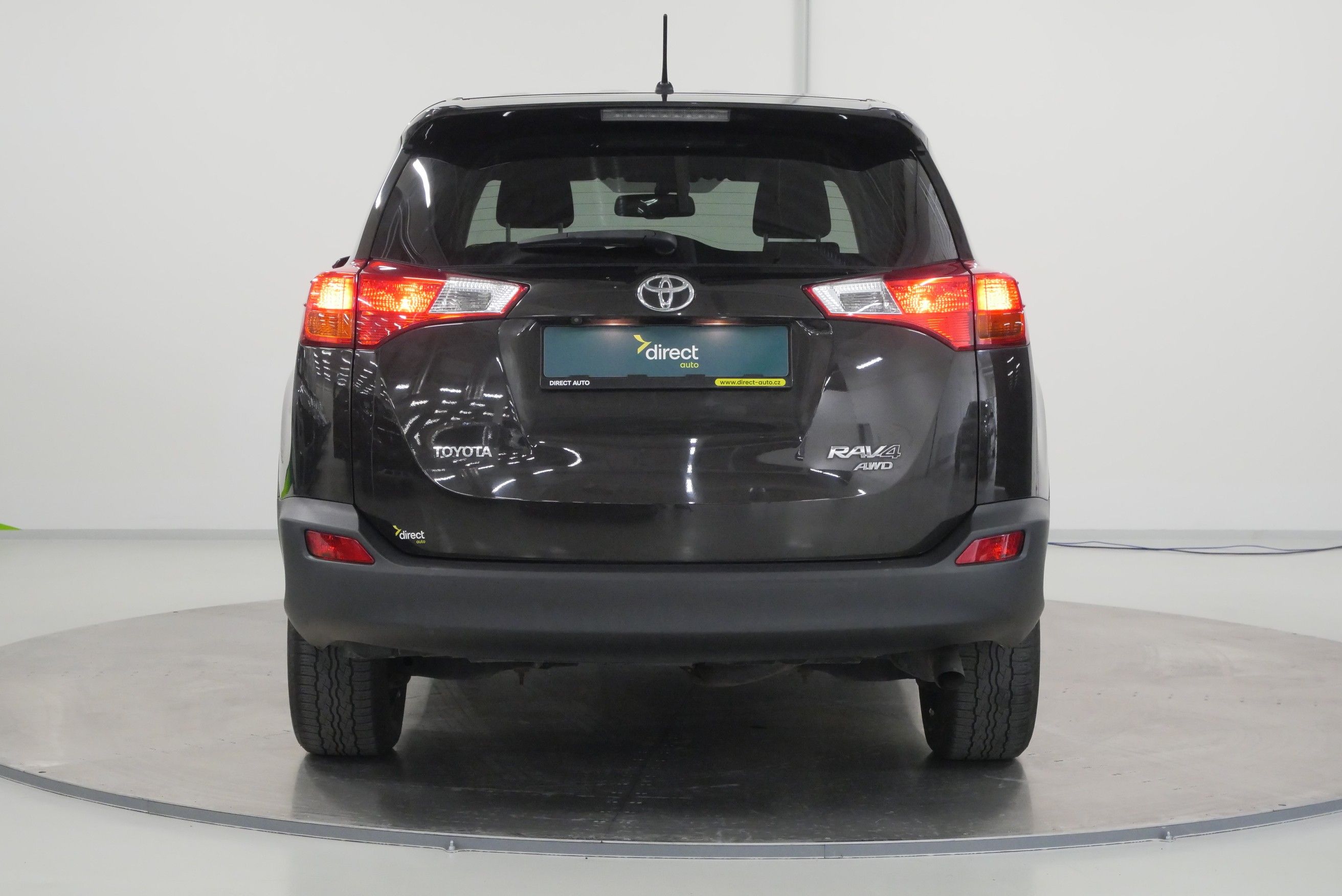 Toyota Rav4, 2.2 D-4D 110 kW AWD Active - fotka 6