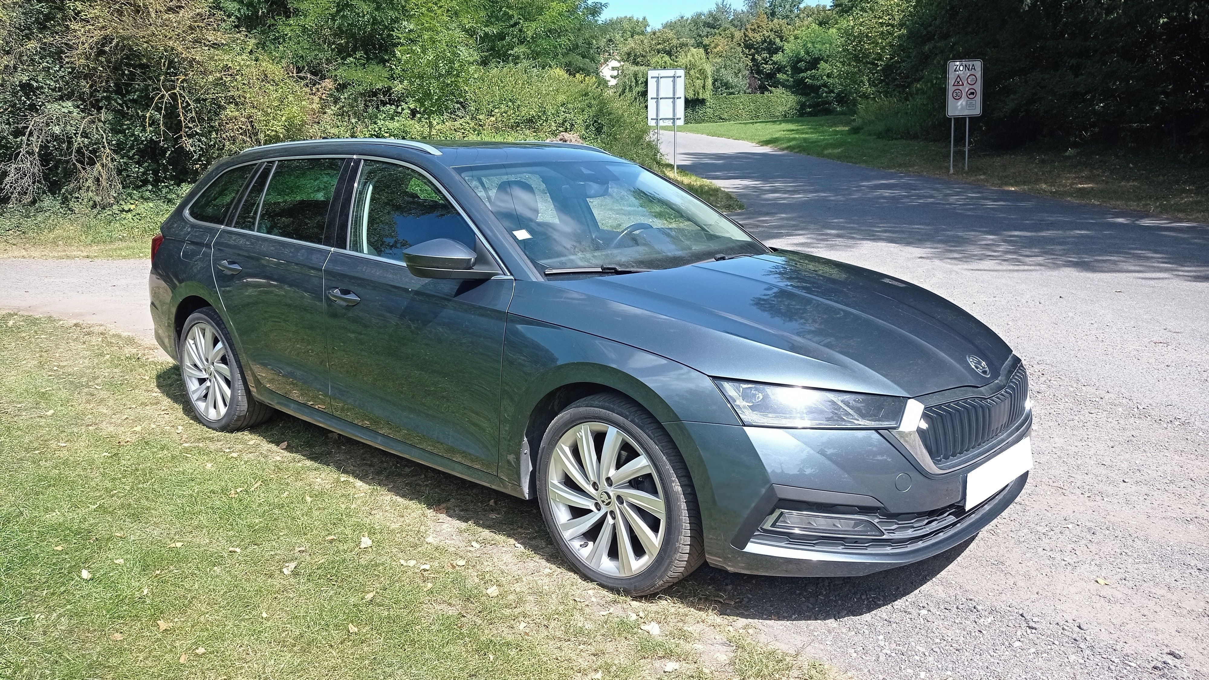 Škoda Octavia, 2,0TDi Style 110 KW Automat - fotka 3