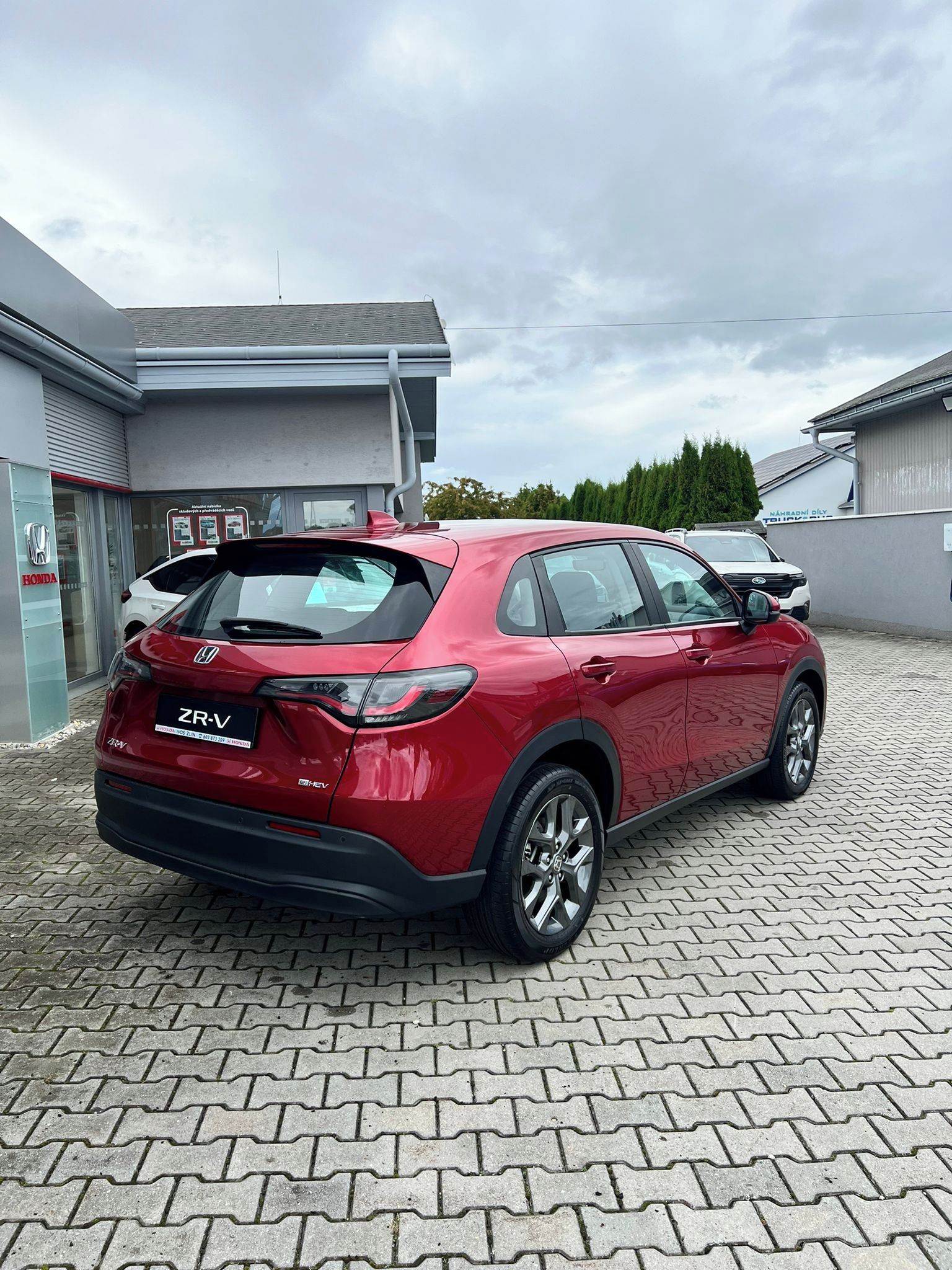 Honda ZR-V, 2.0 e:HEV ELEGANCE RADIANT RED - fotka 3