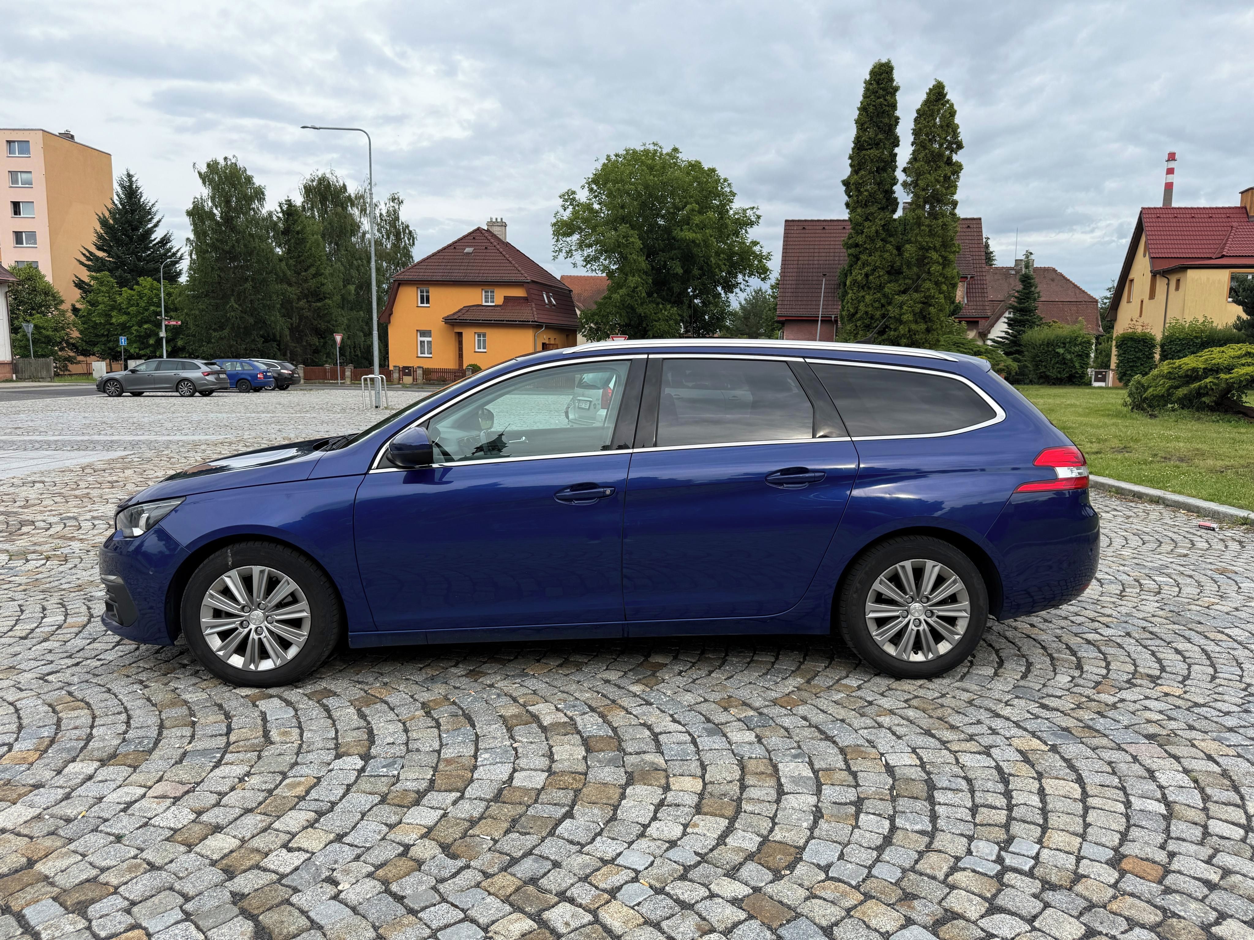 Peugeot 308, Peugeot 308 Panorama - fotka 3