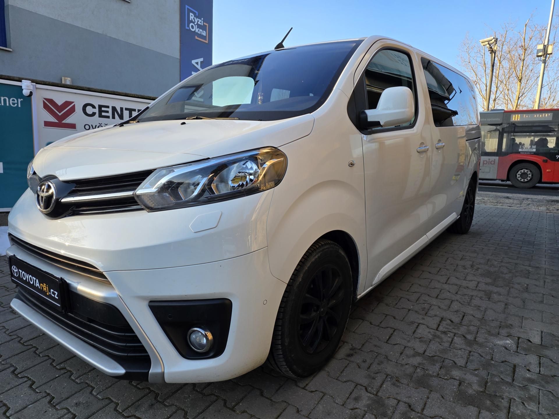 Toyota Proace, 2.0-KAMERA-TAŽNÉ 1,9t-XENONY - fotka 3