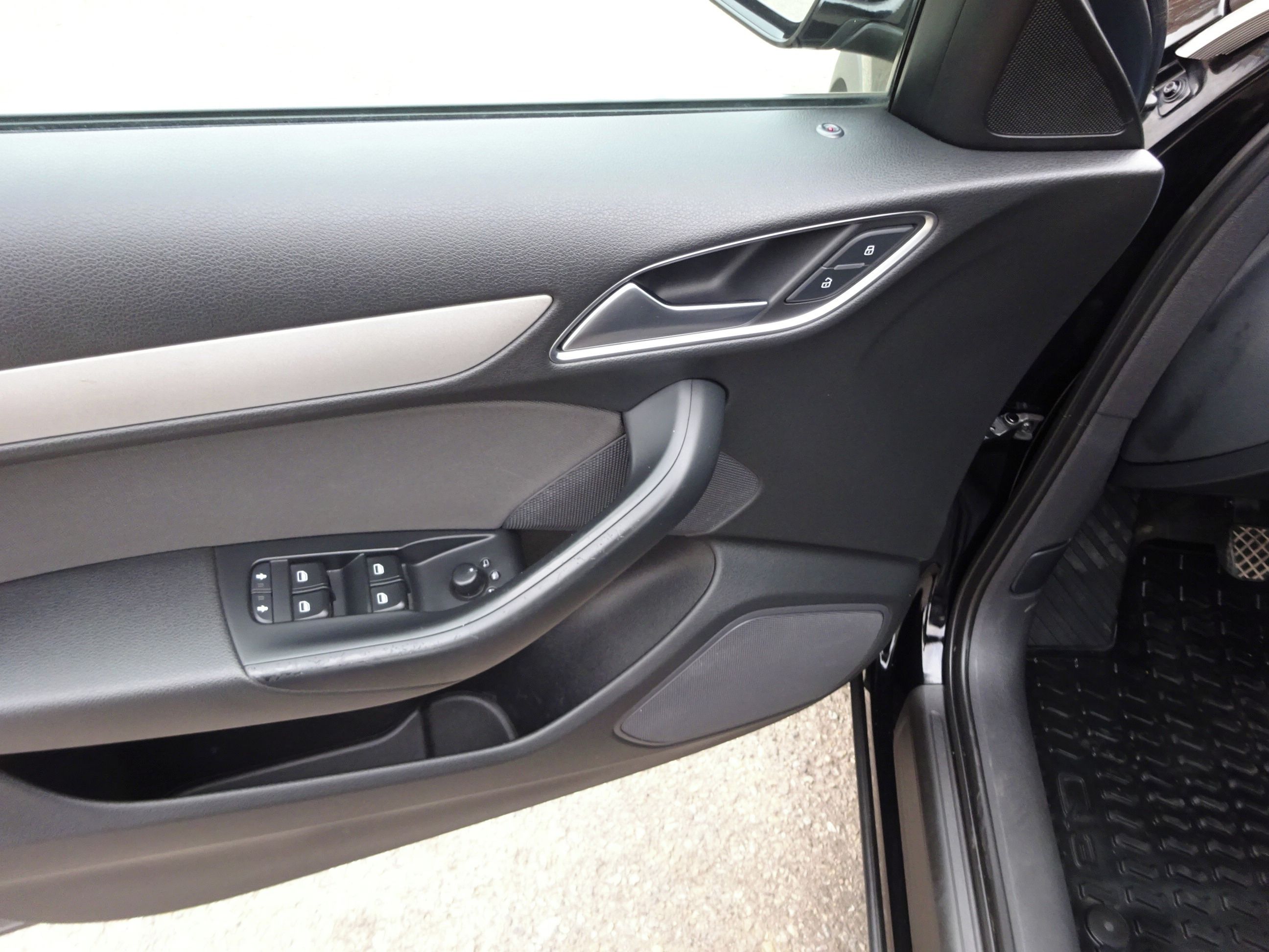 Audi Q3, 2.0 TDI (103 KW) KOUPENO V ČR - fotka 6