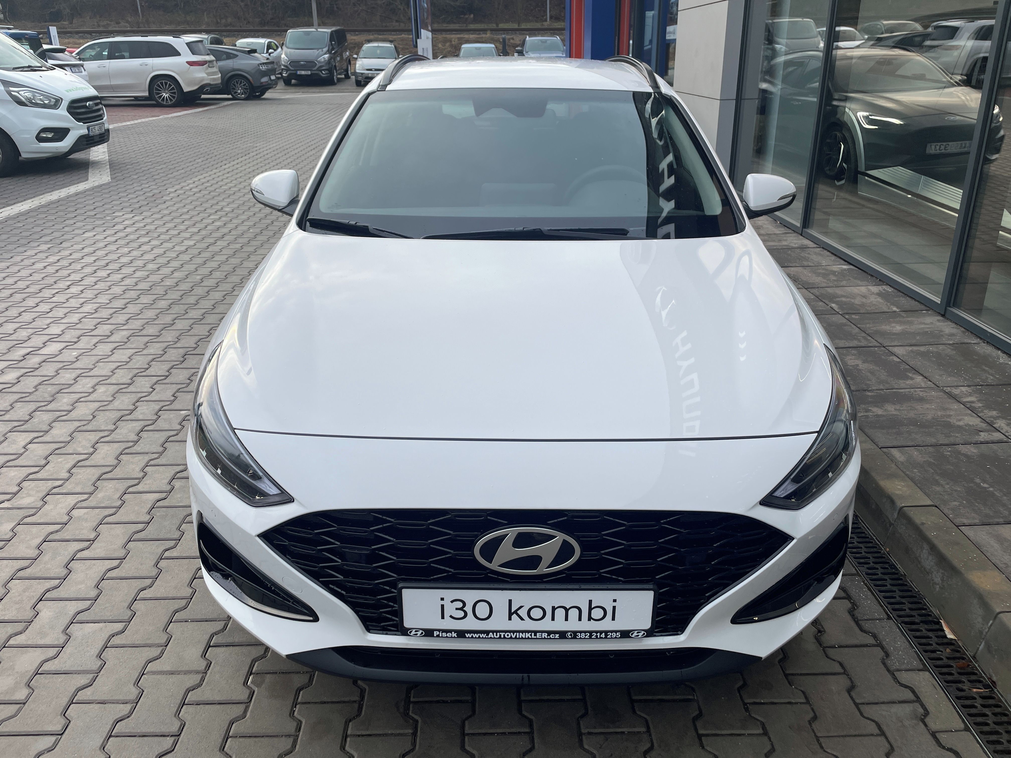 Hyundai i30, 26 WG 1,6 T-GDI DCT GO CZECH! - fotka 2