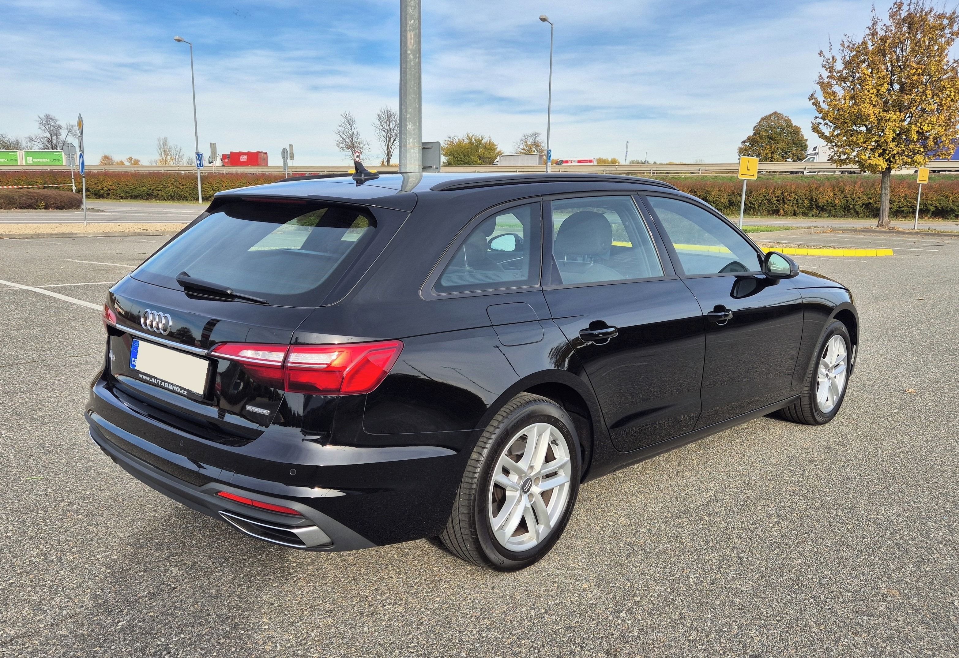 Audi A4 Avant, AUDI A4 4.0TDI 150KW 4x4 VIRT. - fotka 5