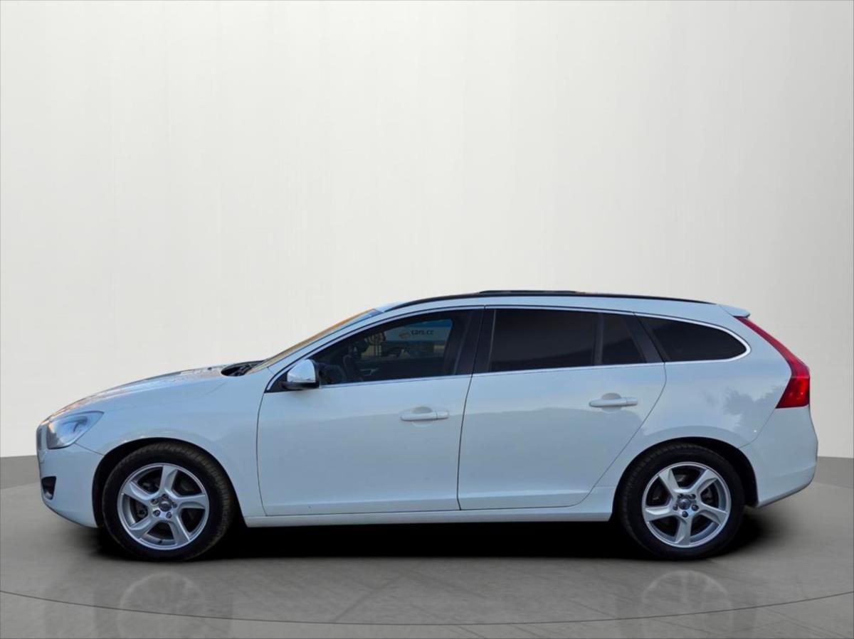 Volvo V60, 2,0 120 KW D5 Automat tažné - fotka 4