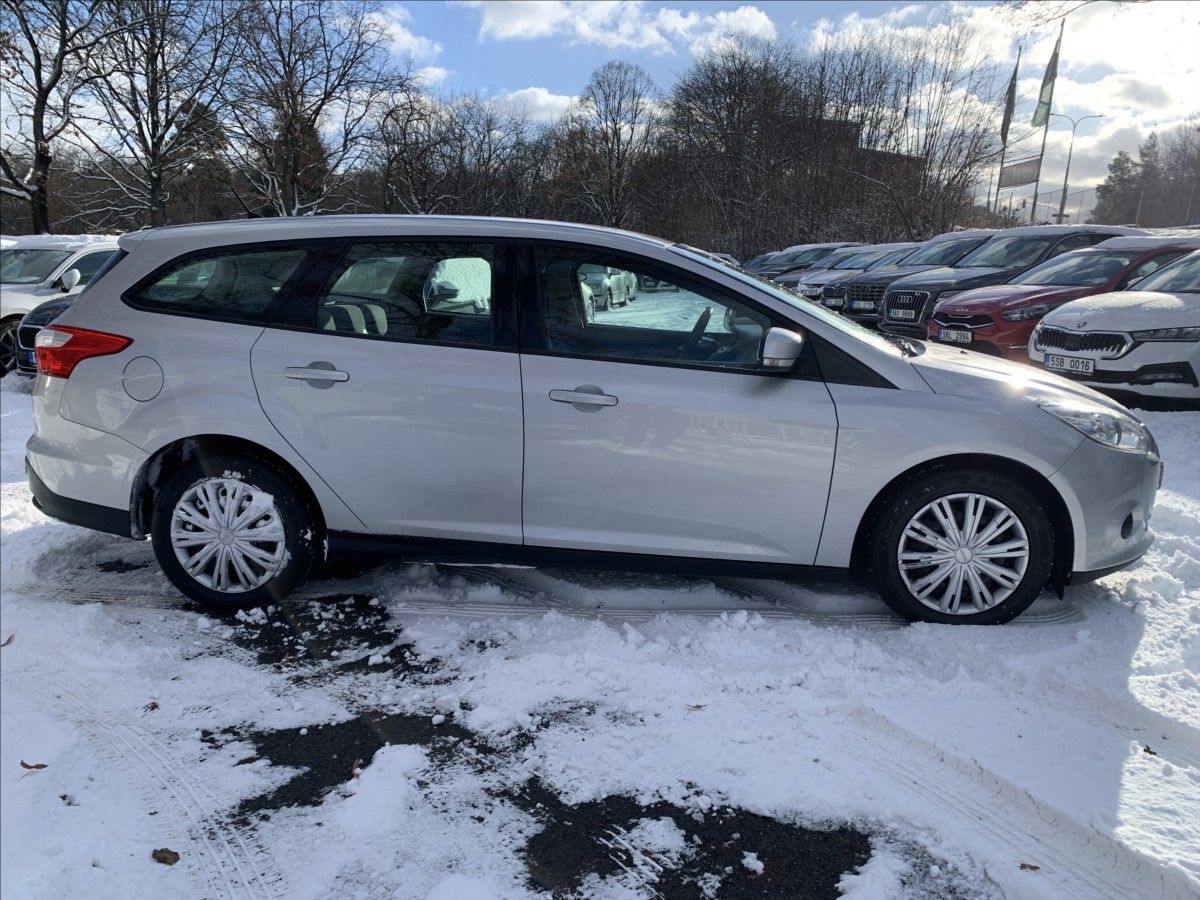 Ford Focus, 1,6 TDCI,ČR - fotka 4