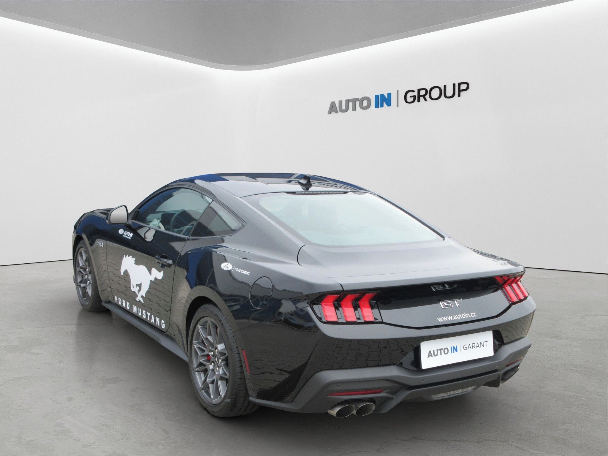 Ford Mustang, ČR, Fastback 328 kW, tovární z - fotka 4