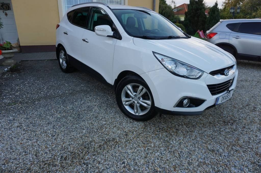 Hyundai ix35, IX 35 2,0 4WD - fotka 3
