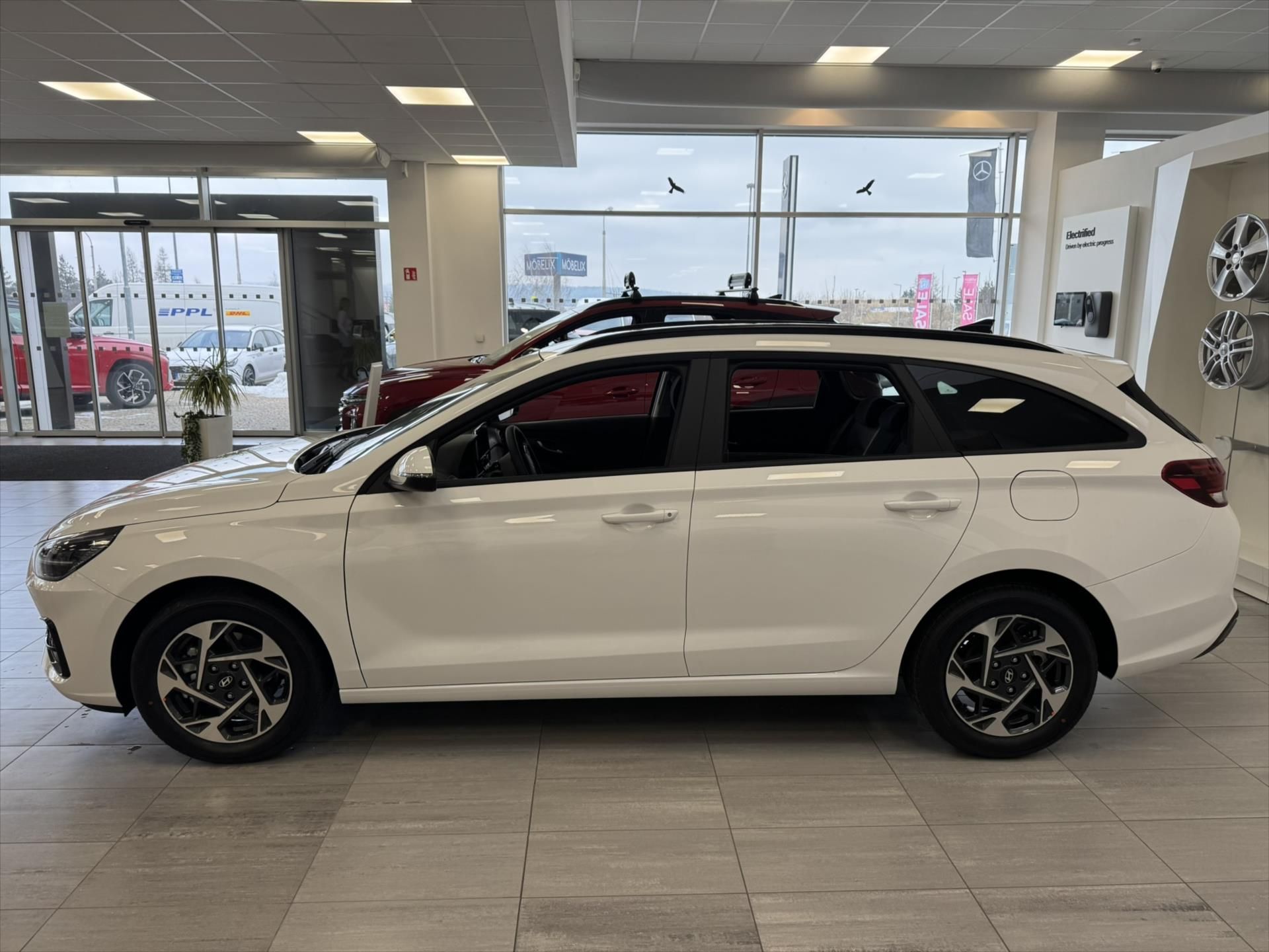 Hyundai i30, 1,6 T-GDI DCT GO CZECH - fotka 3