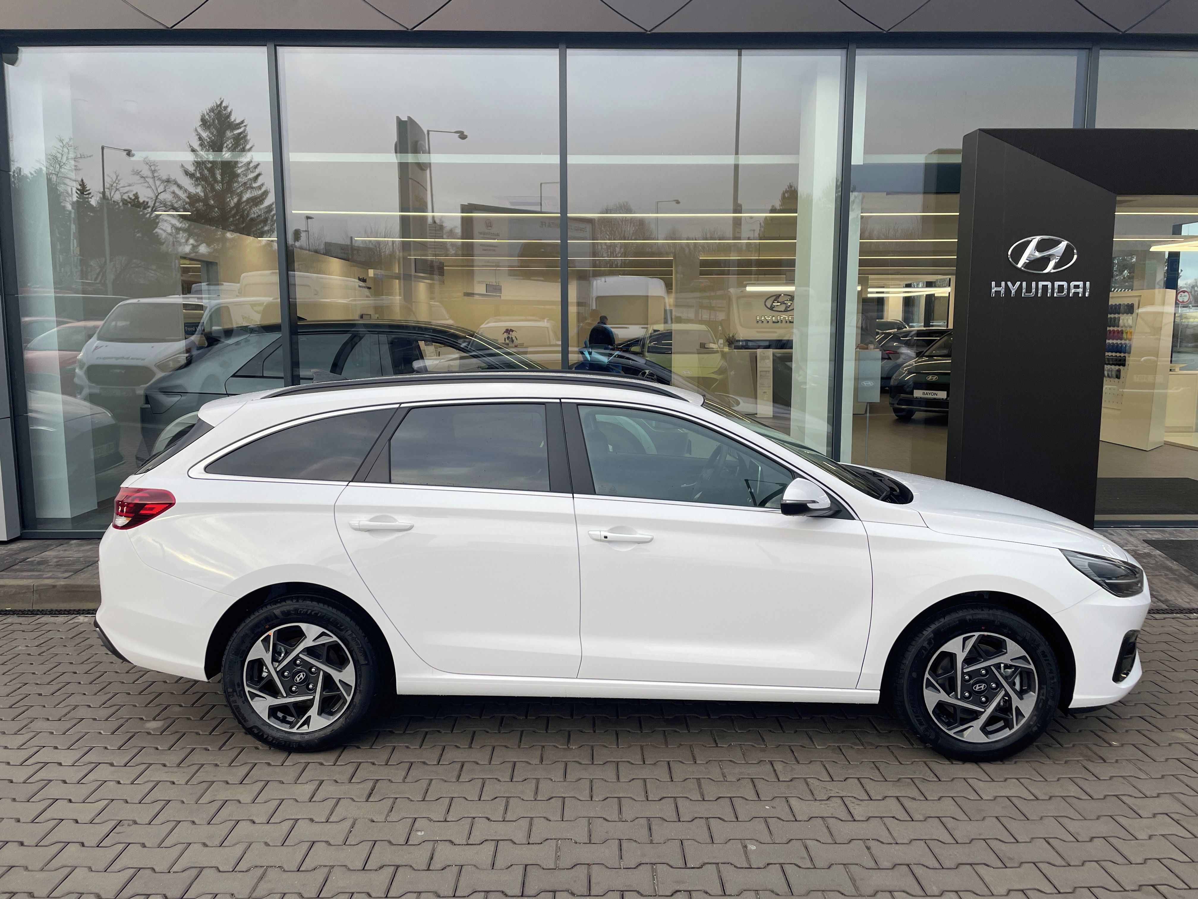 Hyundai i30, 26 WG 1,6 T-GDI DCT GO CZECH! - fotka 3