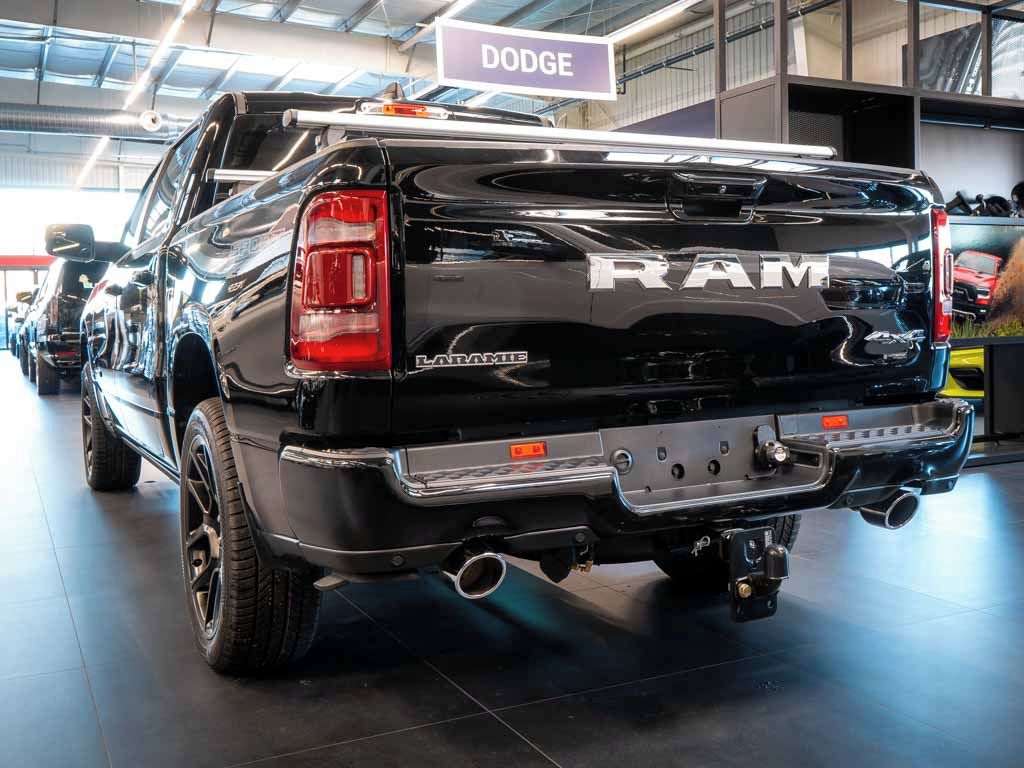 Dodge Ram, 5.7 Laramie V8 Sport Pack 4WD - fotka 4
