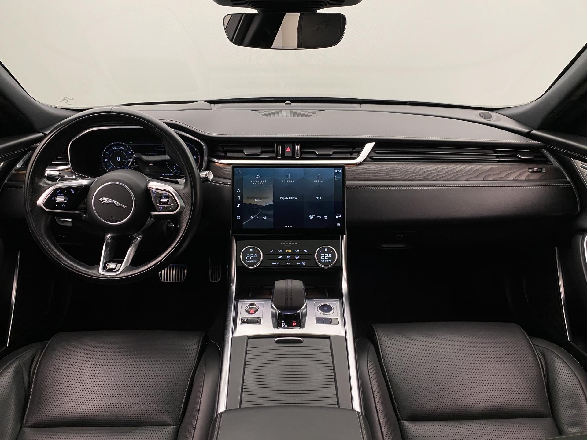Jaguar XF, D200 R-DYNAMIC SE AWD AUT - fotka 2