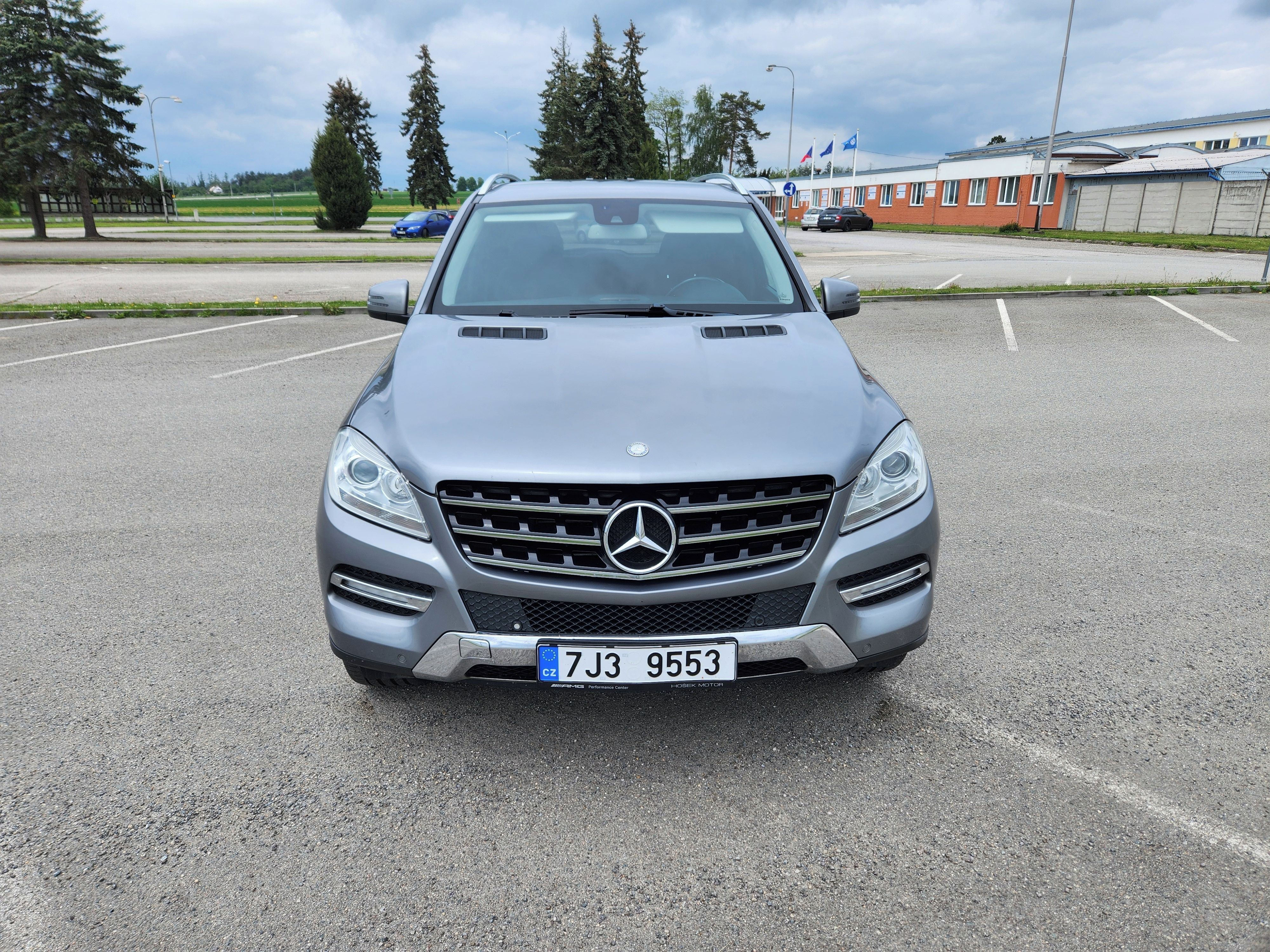 Mercedes-Benz ML, 350 190kW 4x4 Tažné 3500kg - fotka 2
