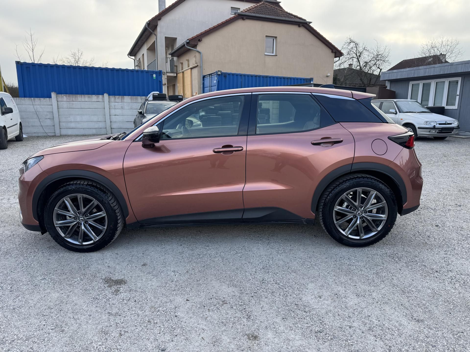 Lexus LBX, 1.5 hybridní/Benzín ELEGANT T. - fotka 5