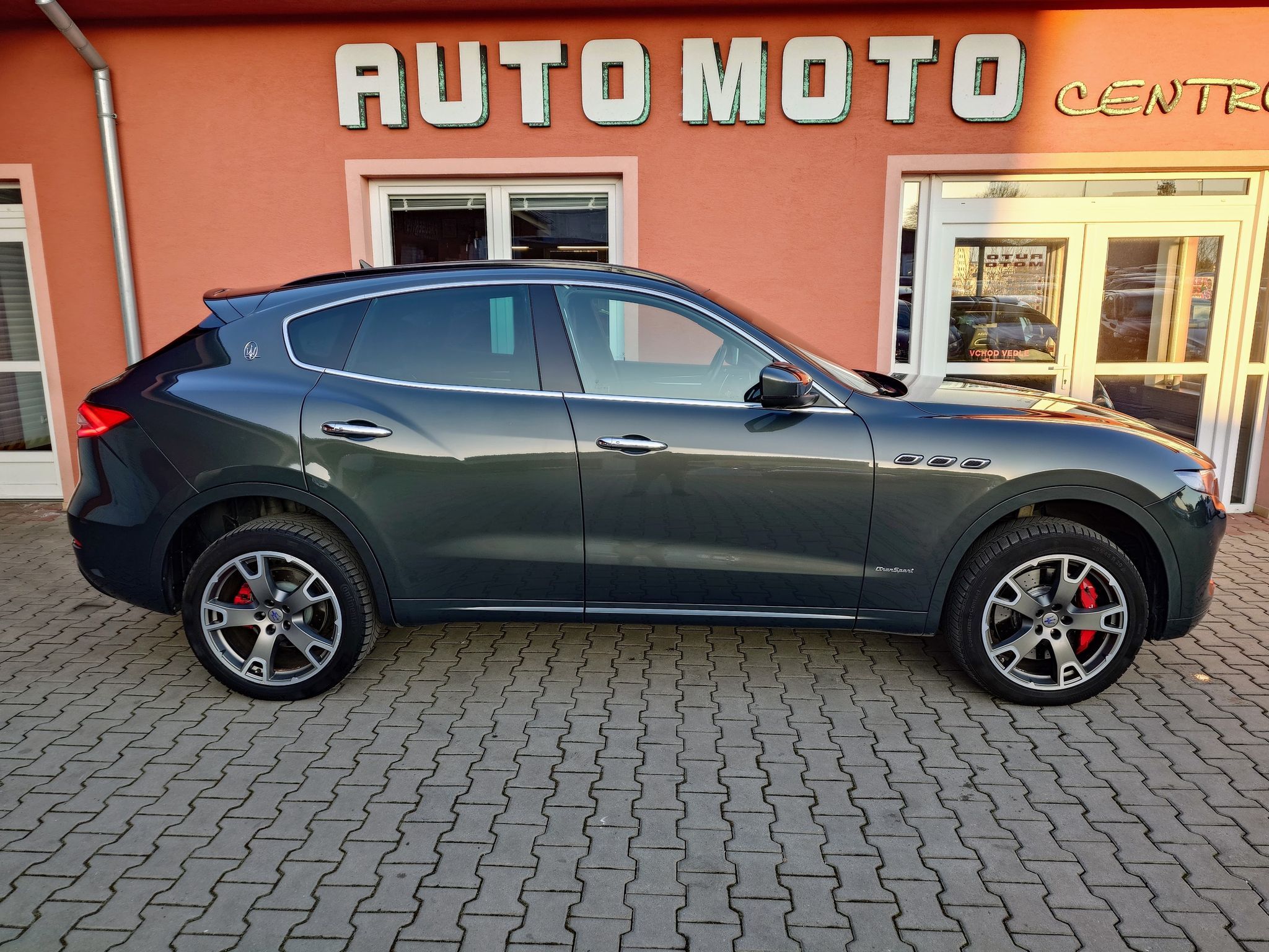 Maserati Levante, S 3.0 316 kW - fotka 5