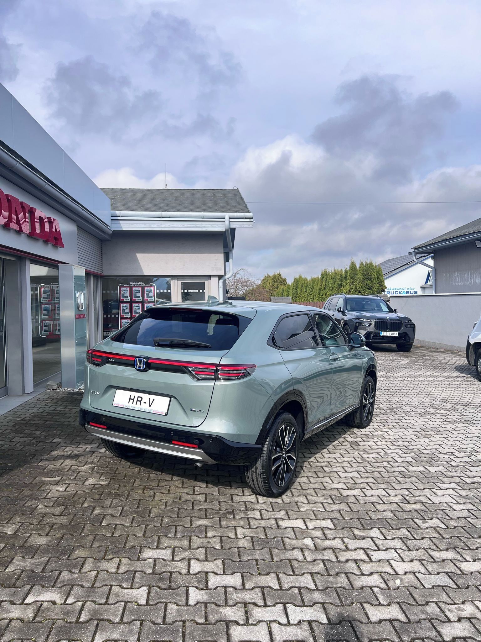 Honda HR-V, 1.5 e:HEV ADVANCE SAGE GREEN - fotka 4