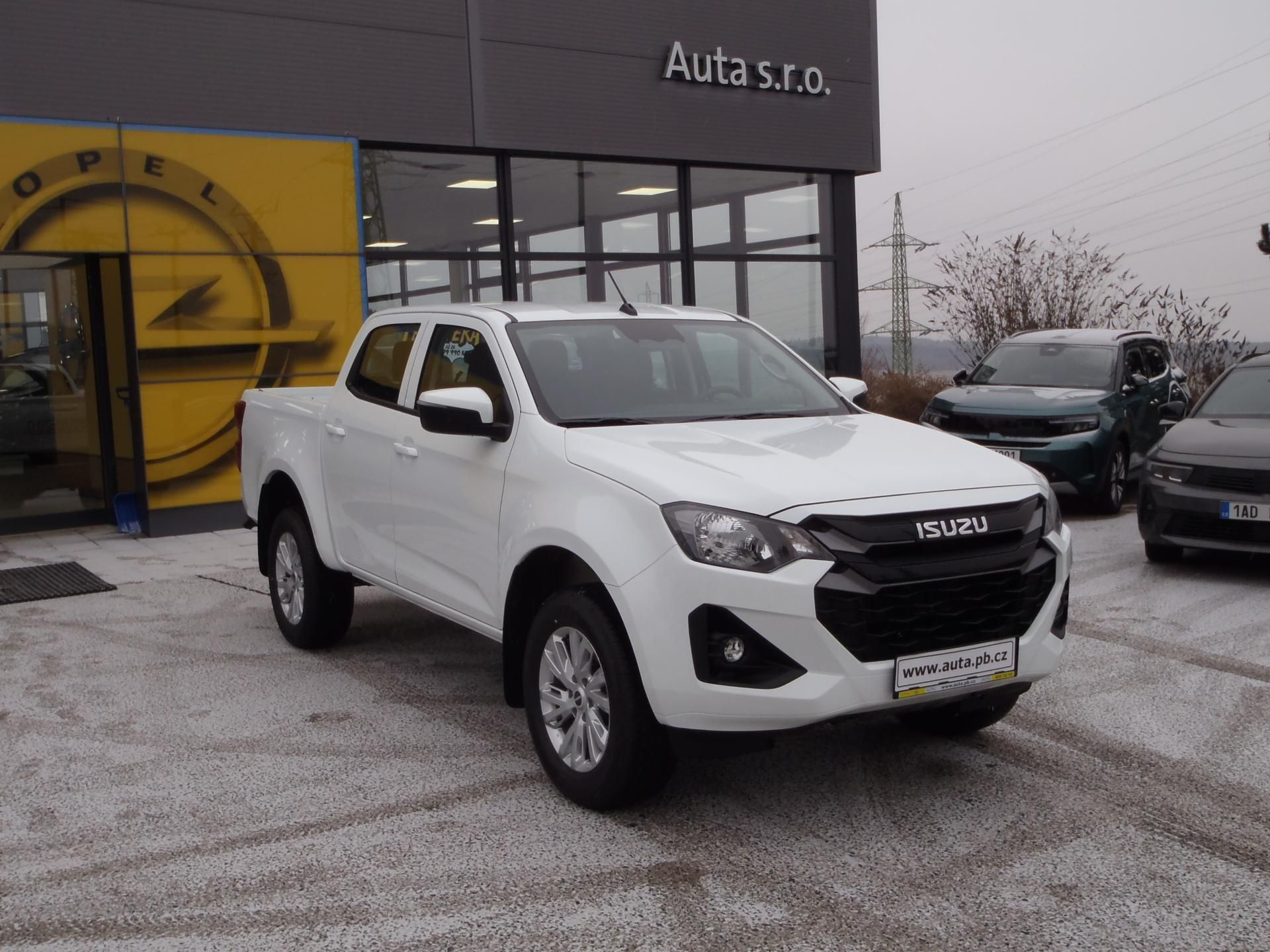 Isuzu D-Max, Double Cab LS