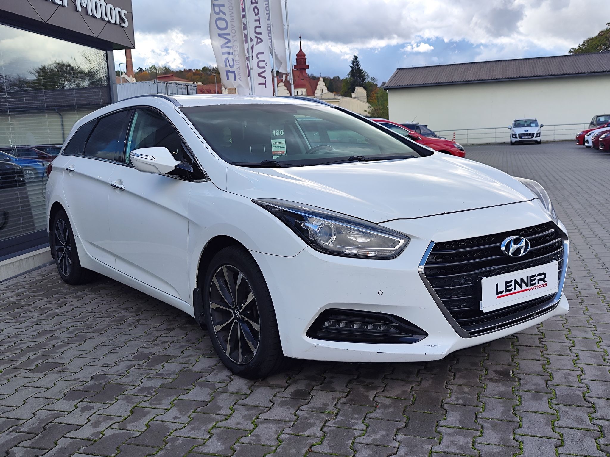 Hyundai i40, 1.7 CRDI/104kW Experience AT - fotka 3