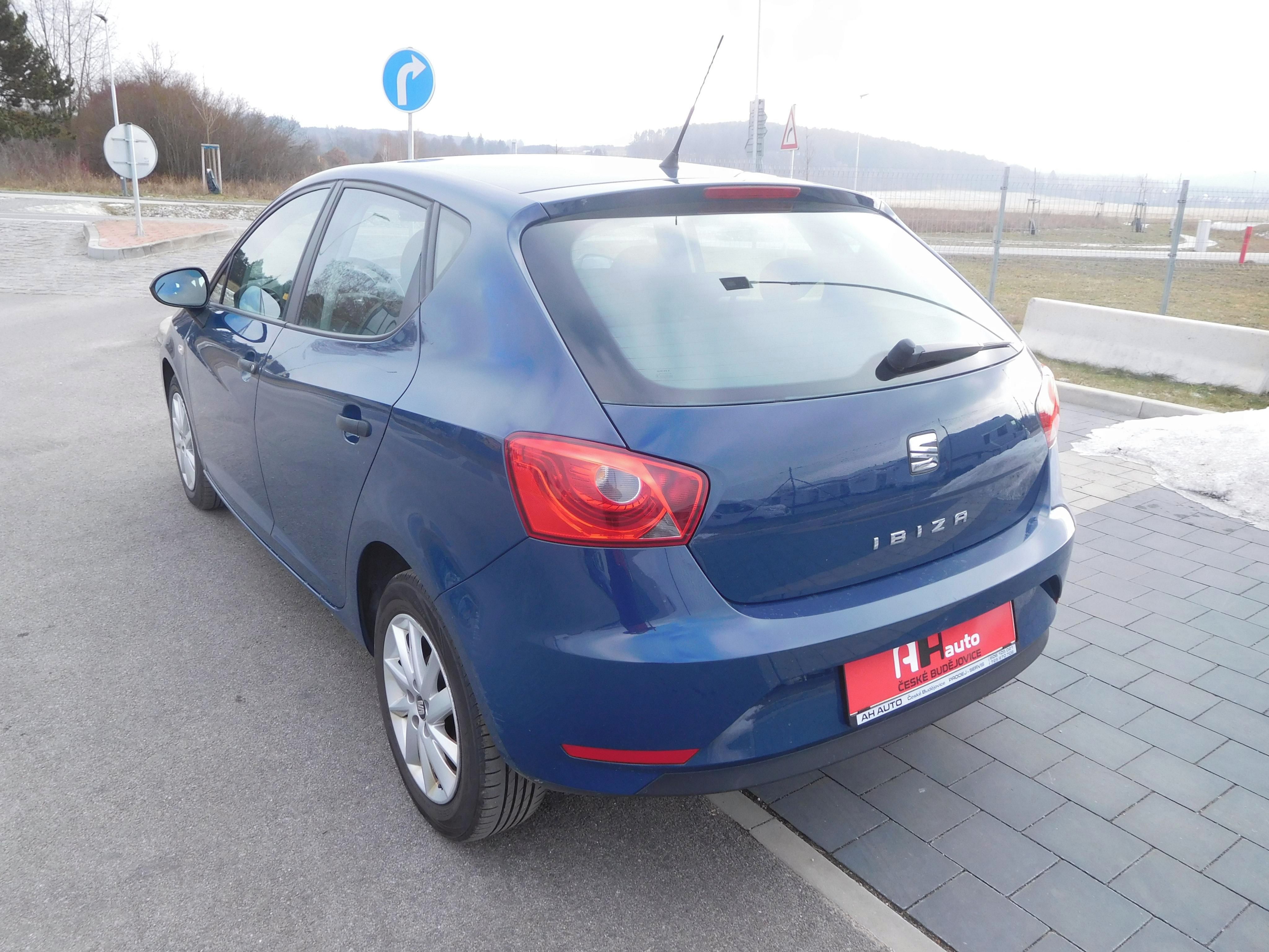 Seat Ibiza, 1.0 MPi Confort, 55 kW, Klima - fotka 5