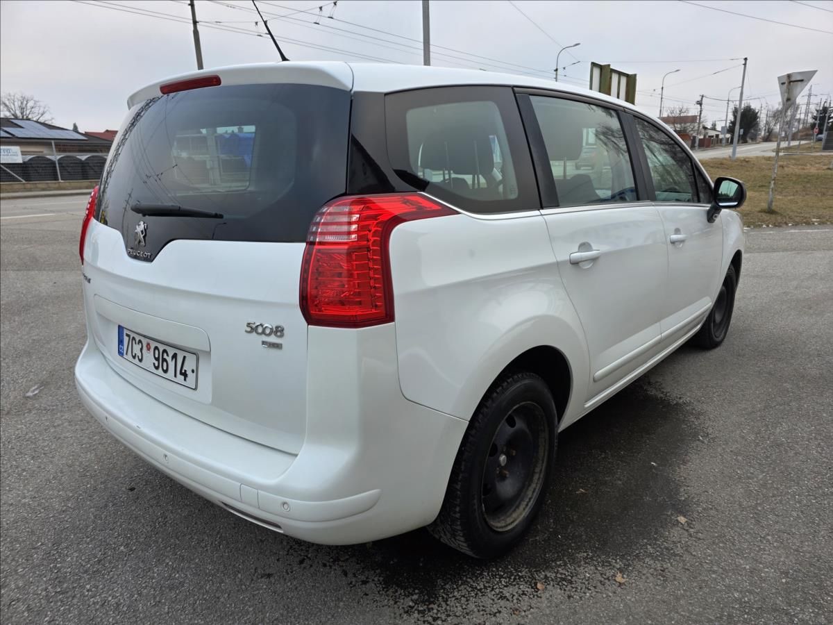 Peugeot 5008, 1,6 HDI 84KW 7.MÍST AUTOMAT  1 - fotka 6