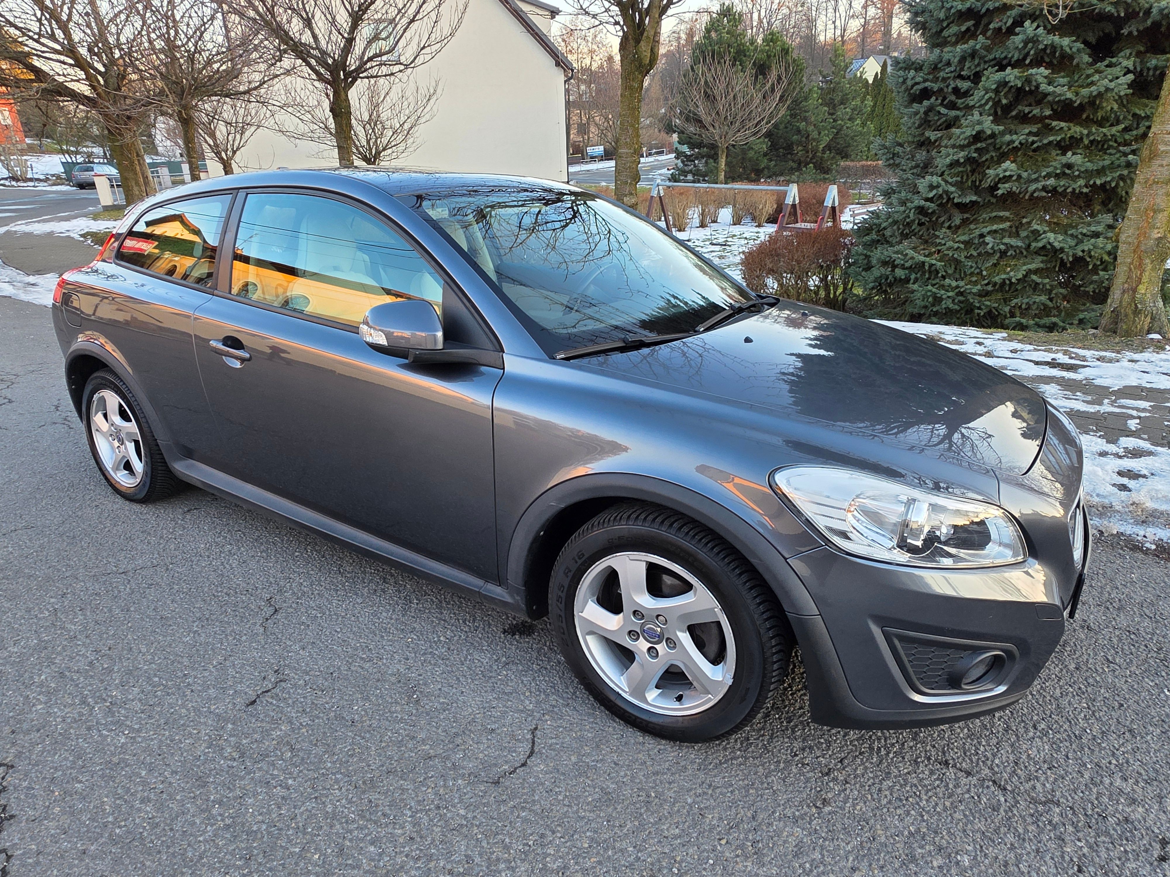Volvo C30, 1.6 TDI - fotka 3