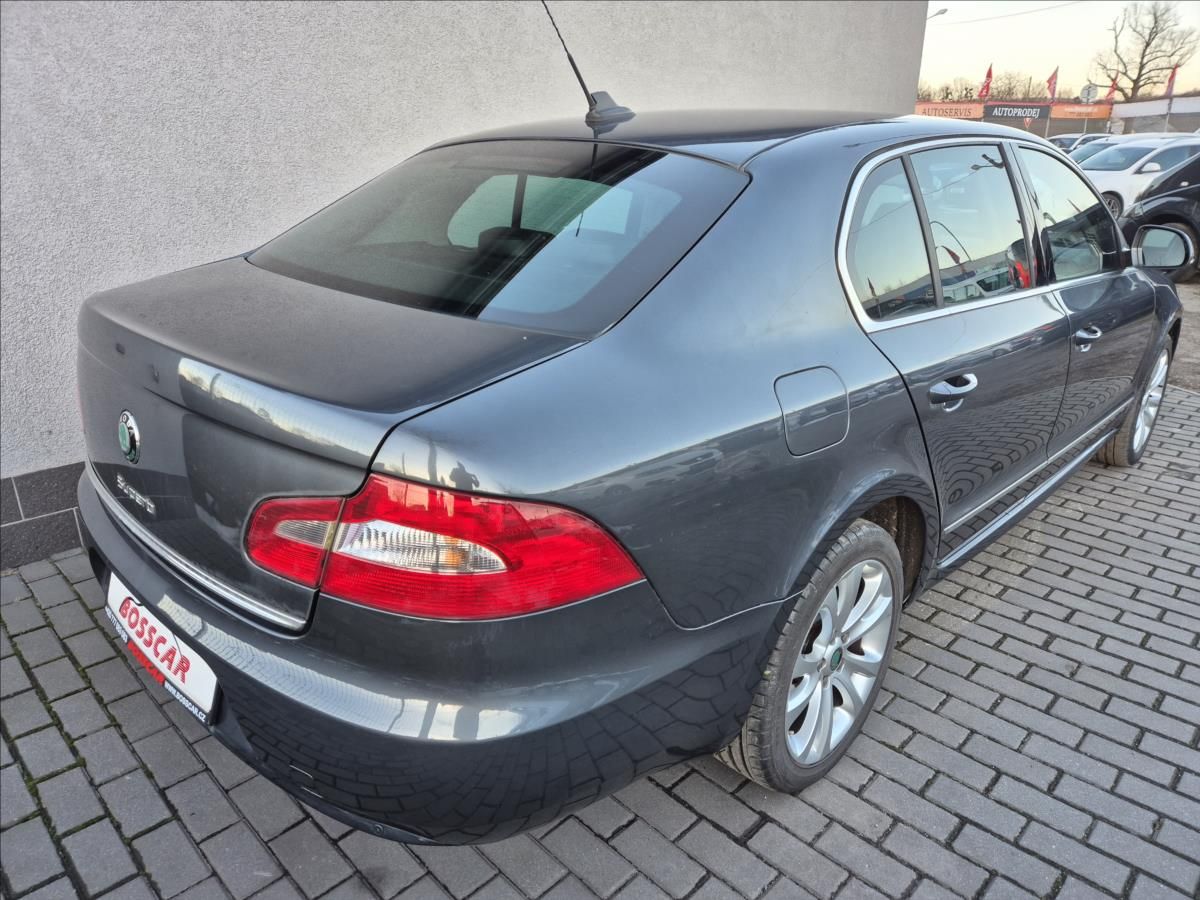 Škoda Superb, 2,0 TDI 125KW DSG Kůže Xenon - fotka 6