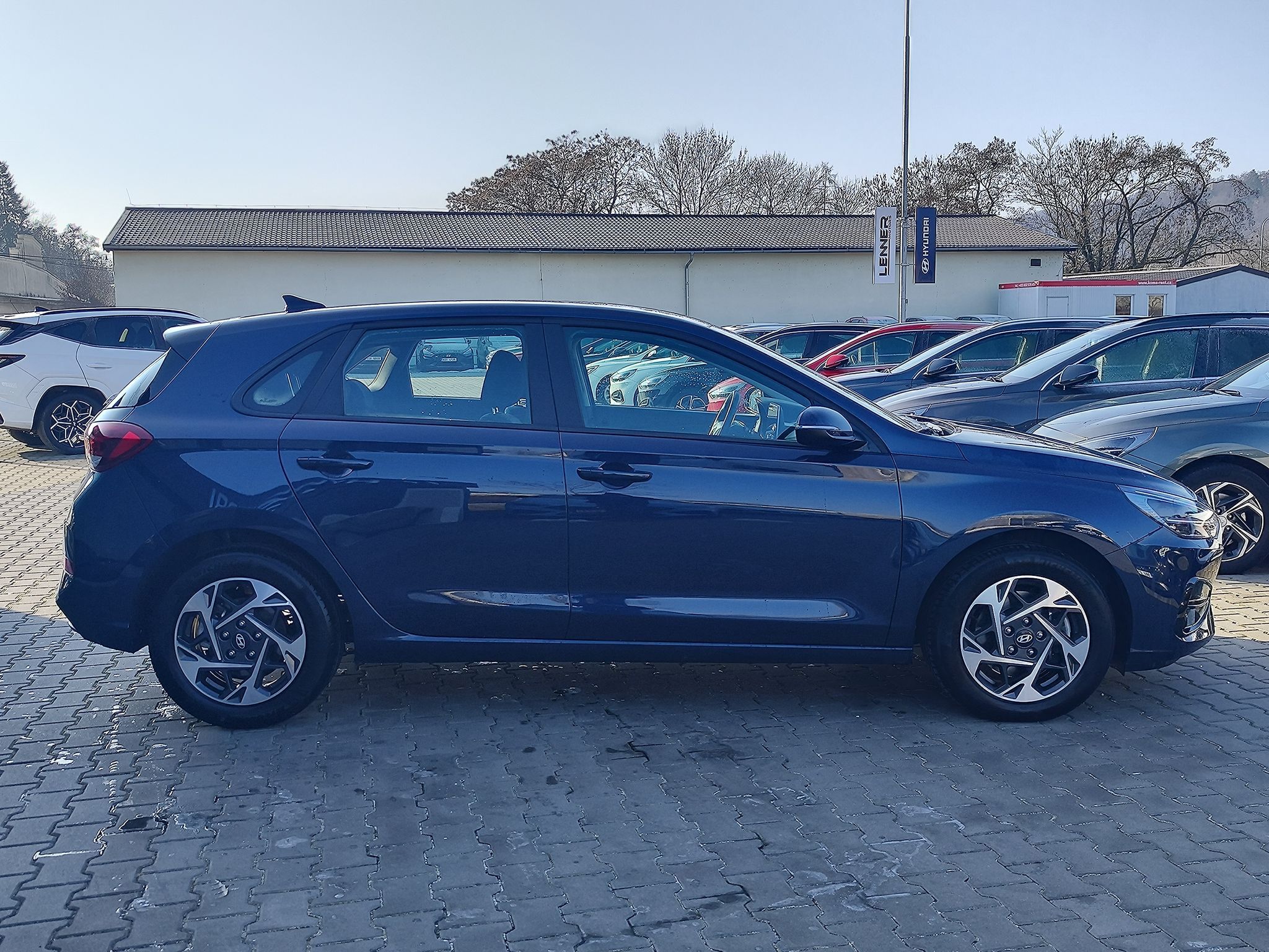 Hyundai i30, 1.5i/71kW Comfort 16 - fotka 4