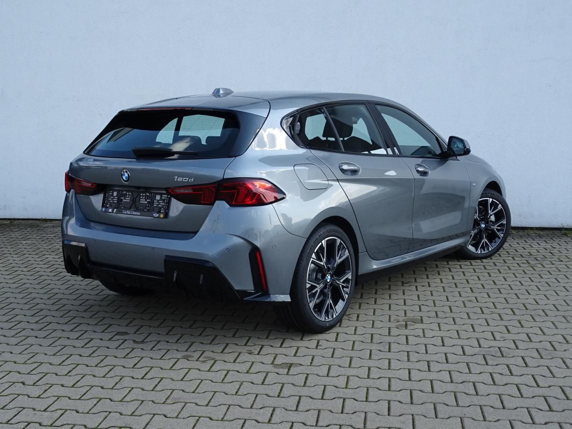 BMW Řada 1, 120d - fotka 3