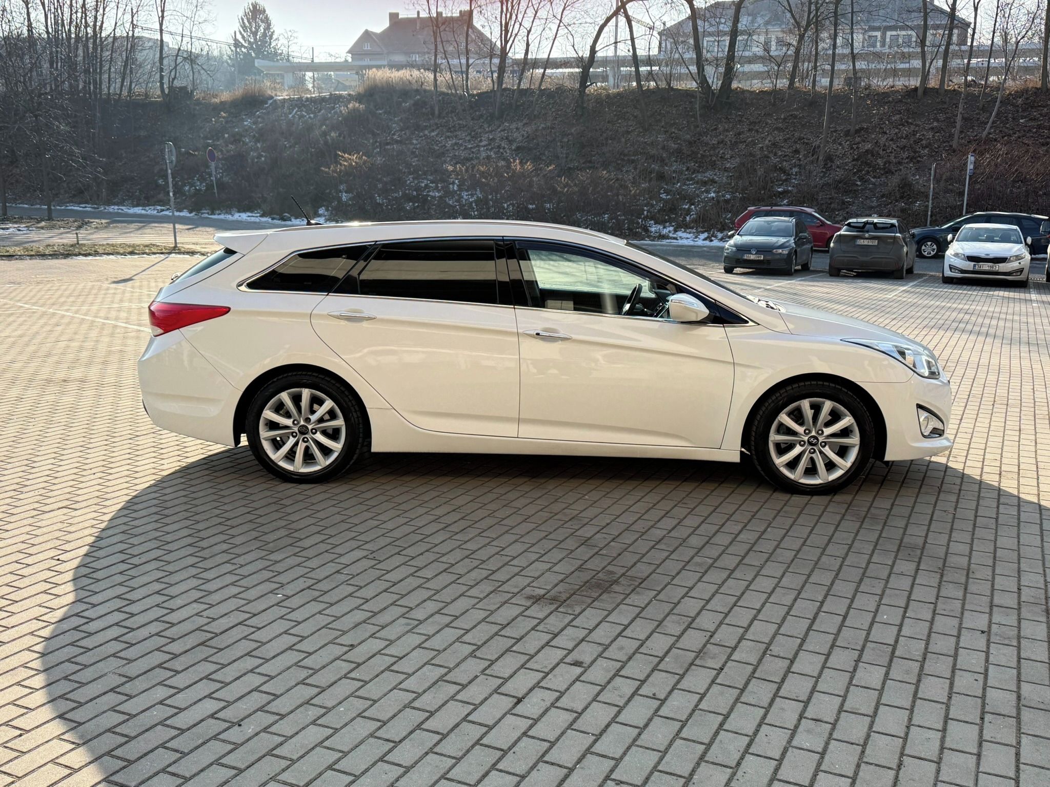 Hyundai i40, 1.7CRDi, 100kw L+Z Pneu - fotka 6
