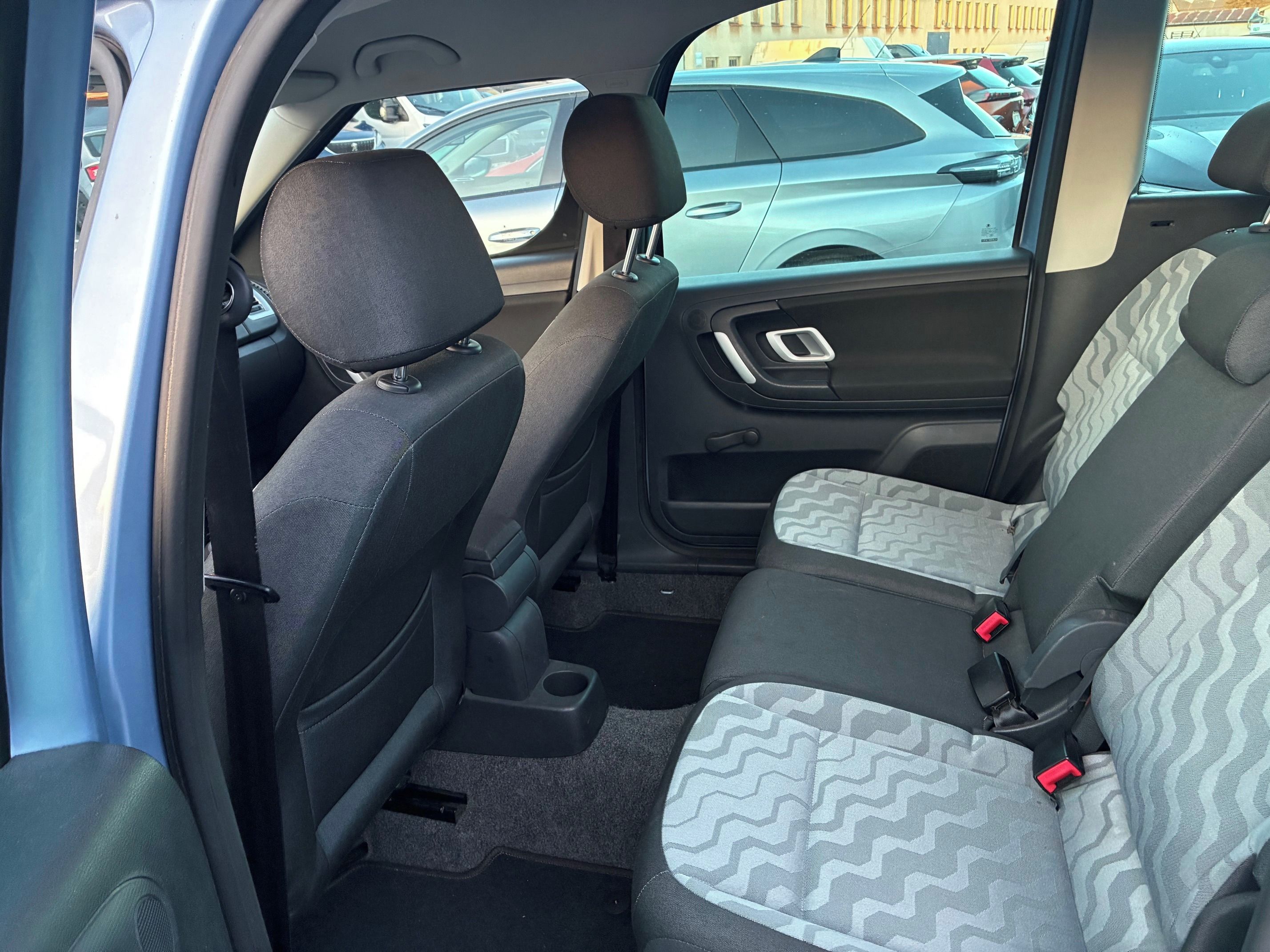 Škoda Roomster, 1,4i 16V Style Plus po STK - fotka 4