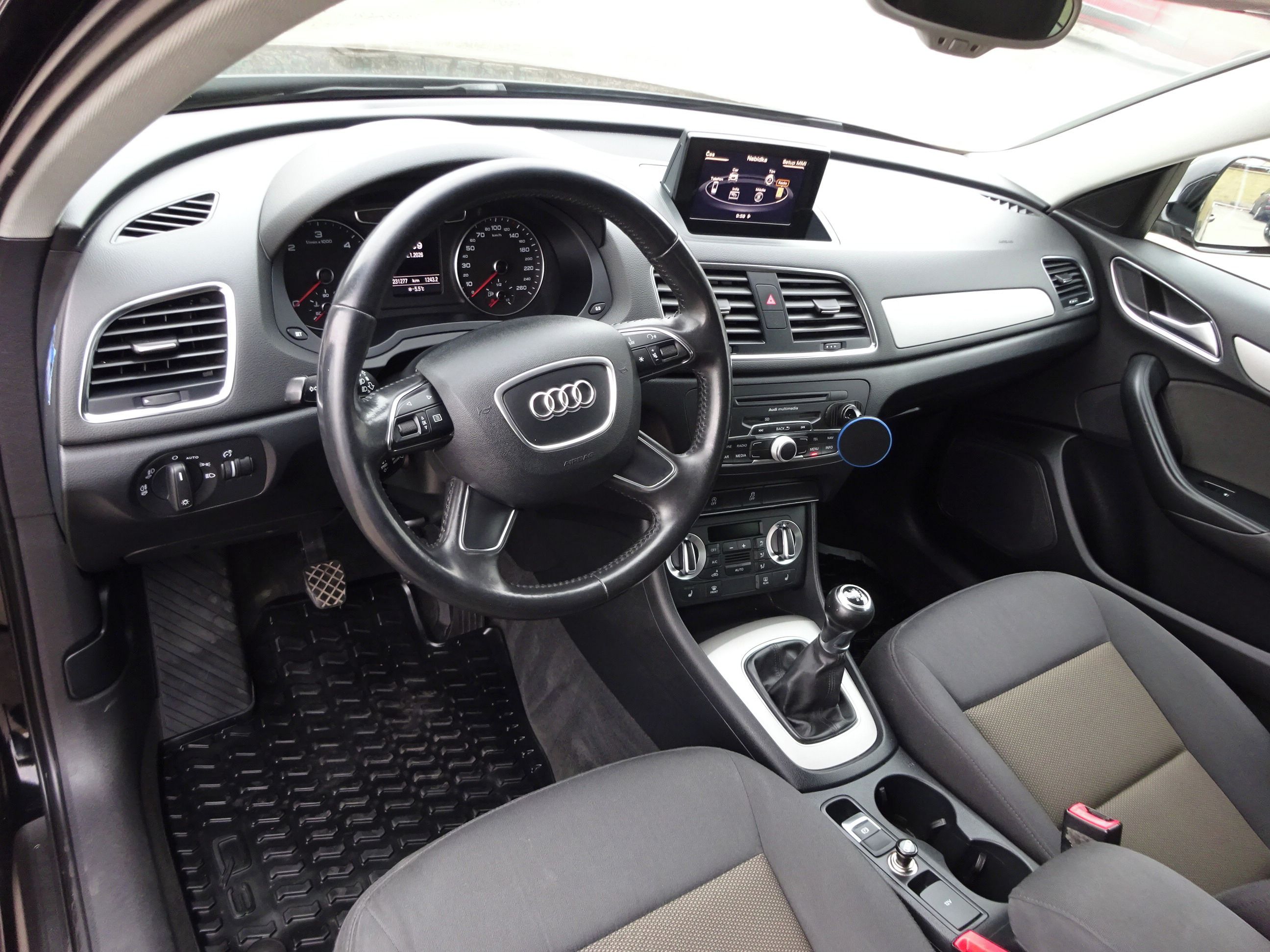 Audi Q3, 2.0 TDI (103 KW) KOUPENO V ČR - fotka 5