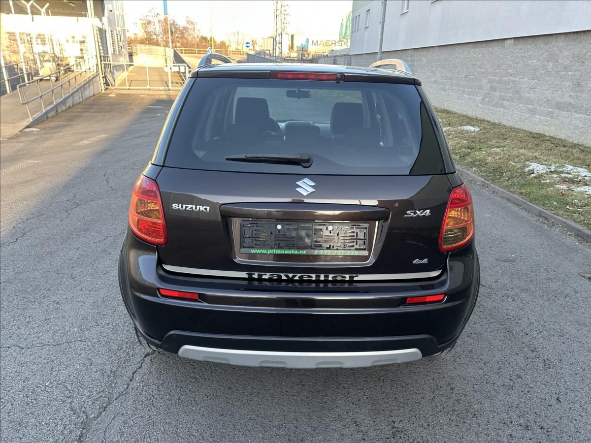 Suzuki SX4, 1,6 4x4 STYLE - fotka 6