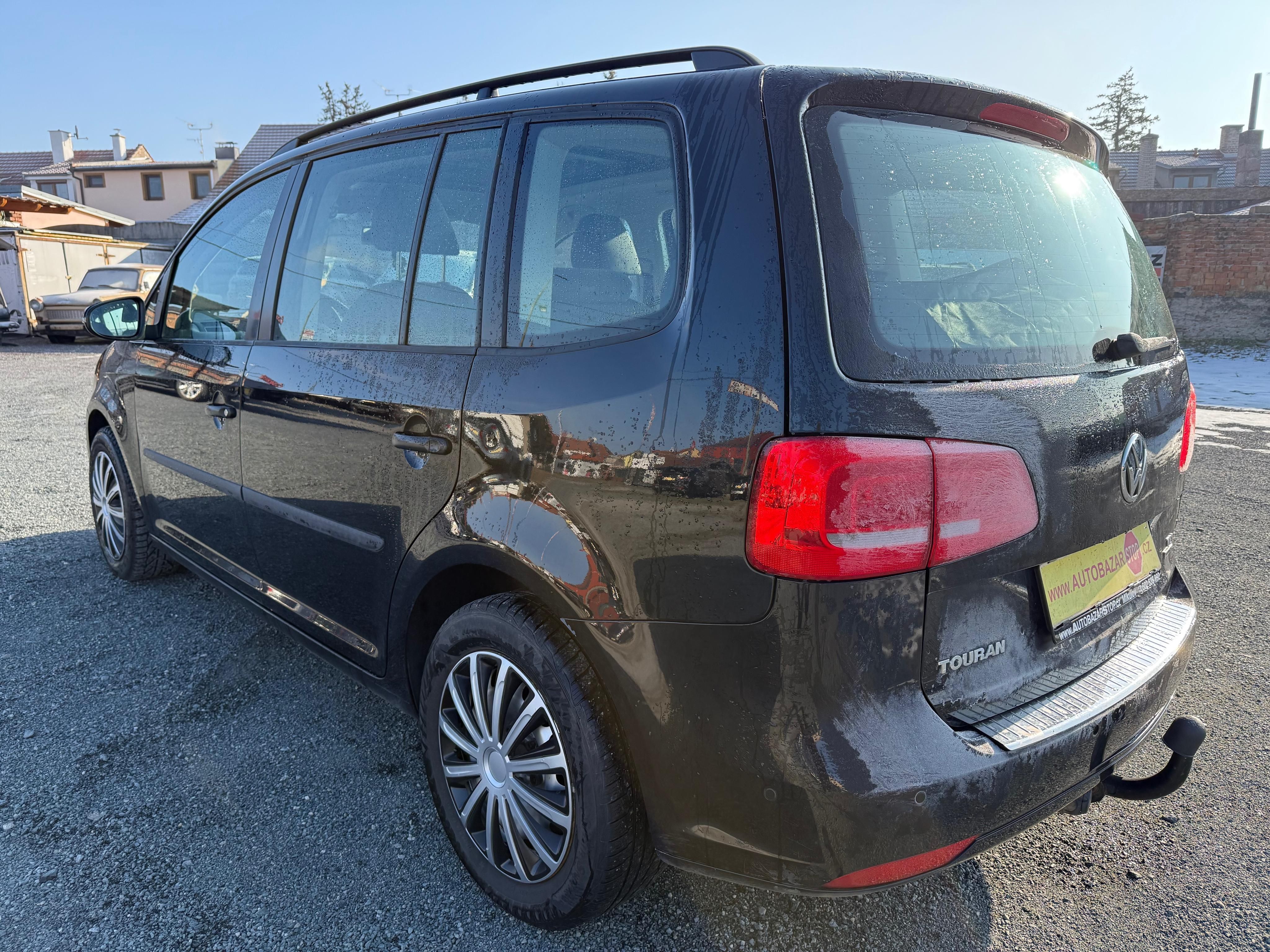 Volkswagen Touran, 1.6 TDI 77 kW DSG 7-MÍST 2.MAJ - fotka 4