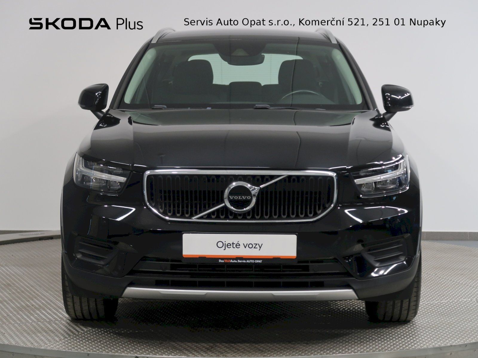Volvo XC40, MOMENTUM 2.0 D3 108KW AUTOMAT - fotka 4