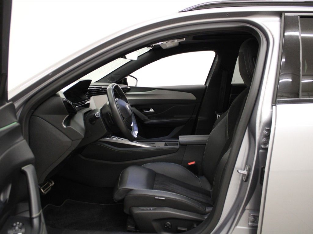 Peugeot 308, 1,2 PT 96kW AT GT PANO.Paměť - fotka 6