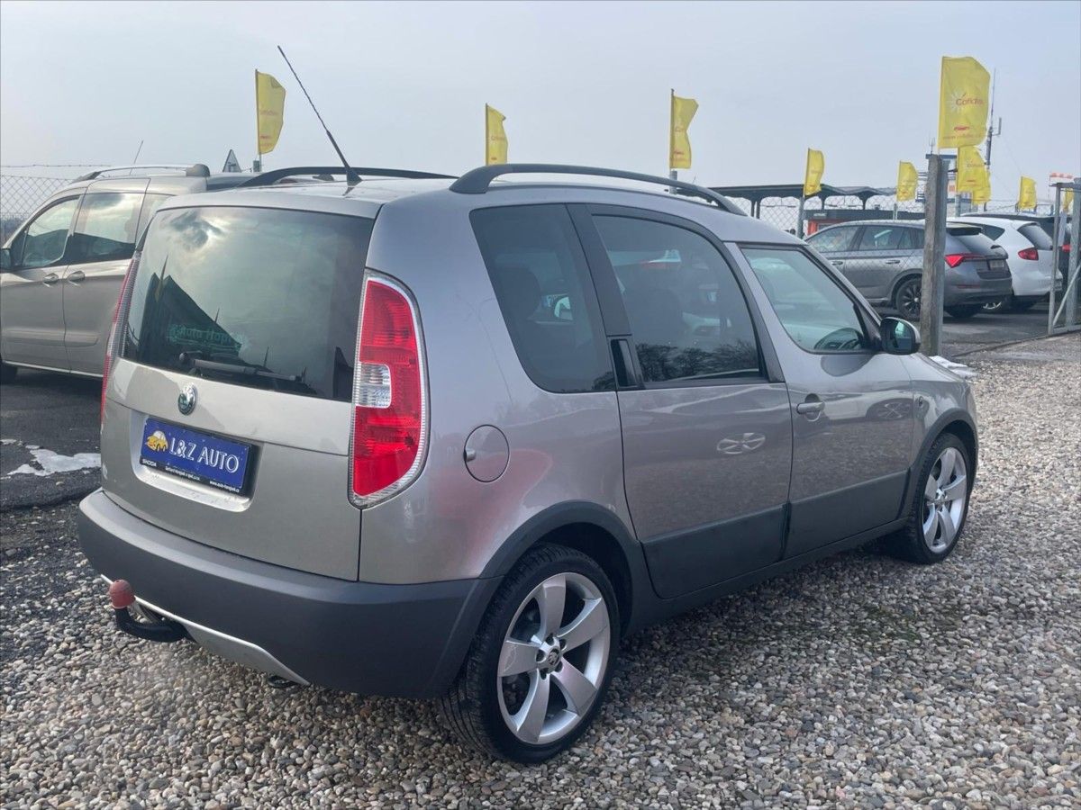 Škoda Roomster, 1,6 TDi SCOUT - fotka 6